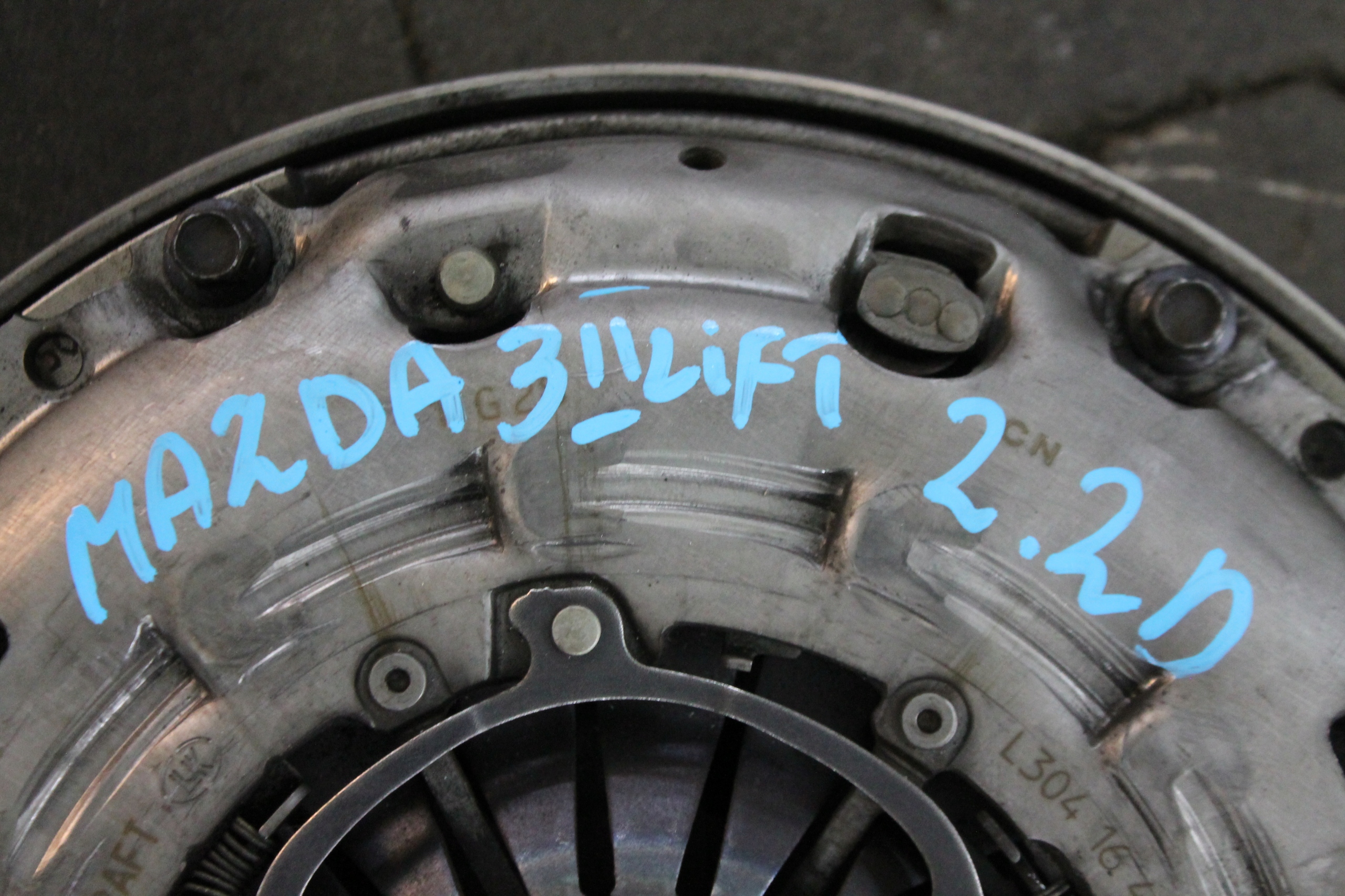 clutch DWUMAS KOMPLET MAZDA 3 II BL 2.2D 08-13