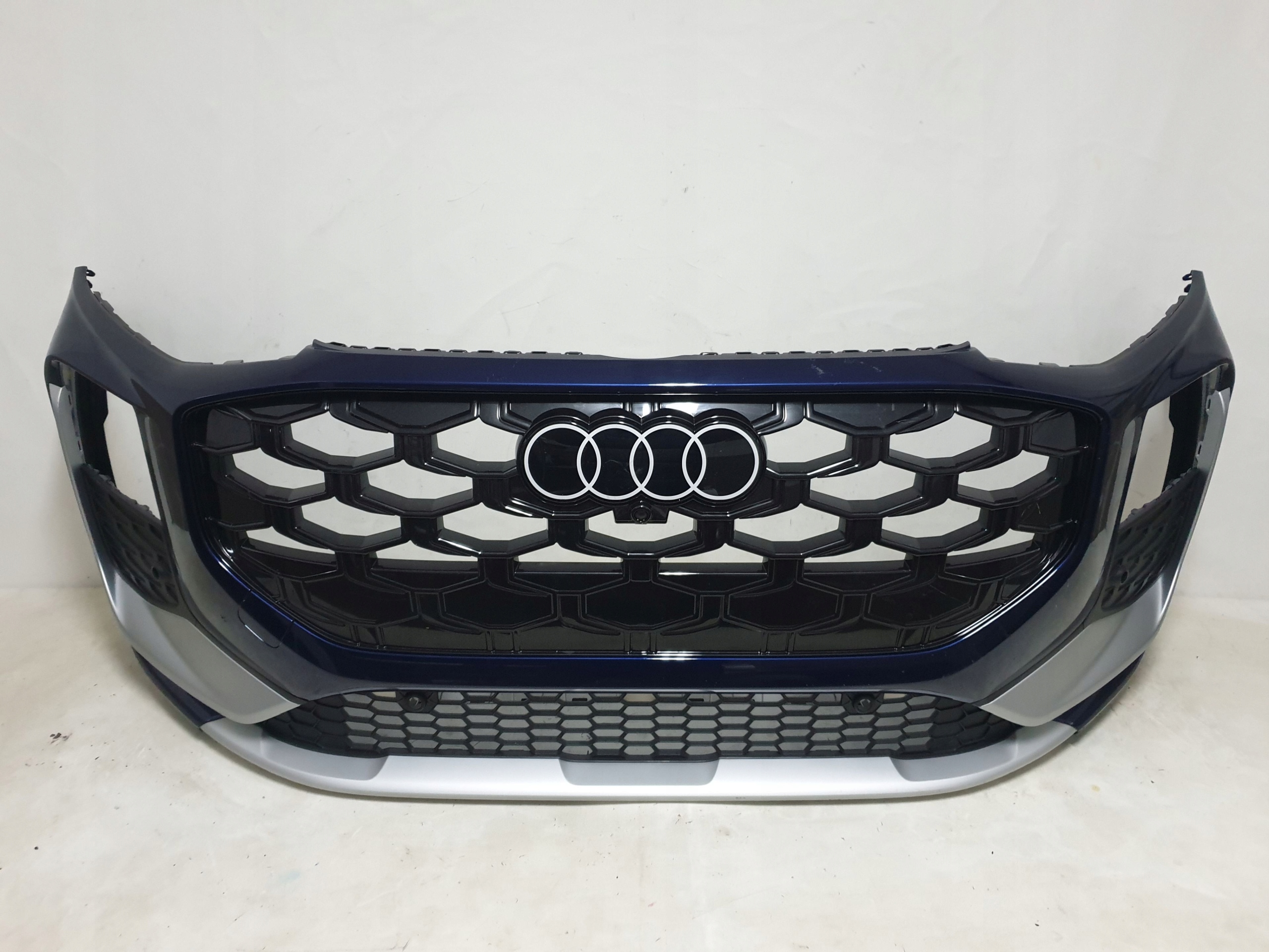AUDI Q3 III 83H S-LINE 25-> bumper front front 6xPDC 83H807437D