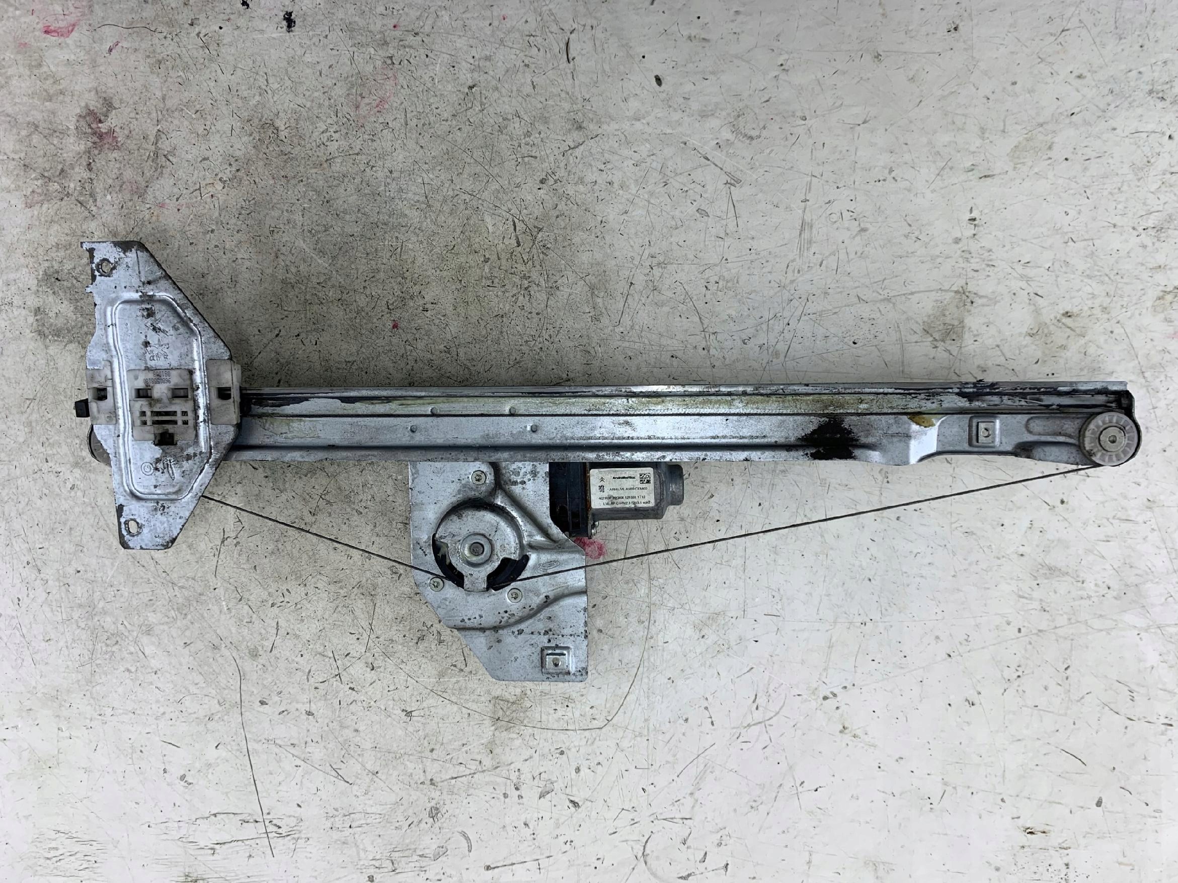 CITROEN BERLINGO II window regulator left front 402103F