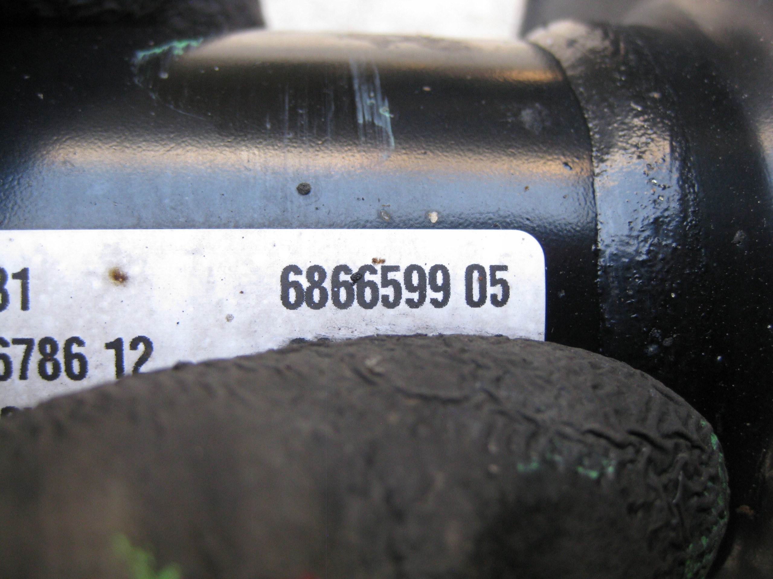 BMW 5 G30 3.0D 19R shock absorber left front 6866599