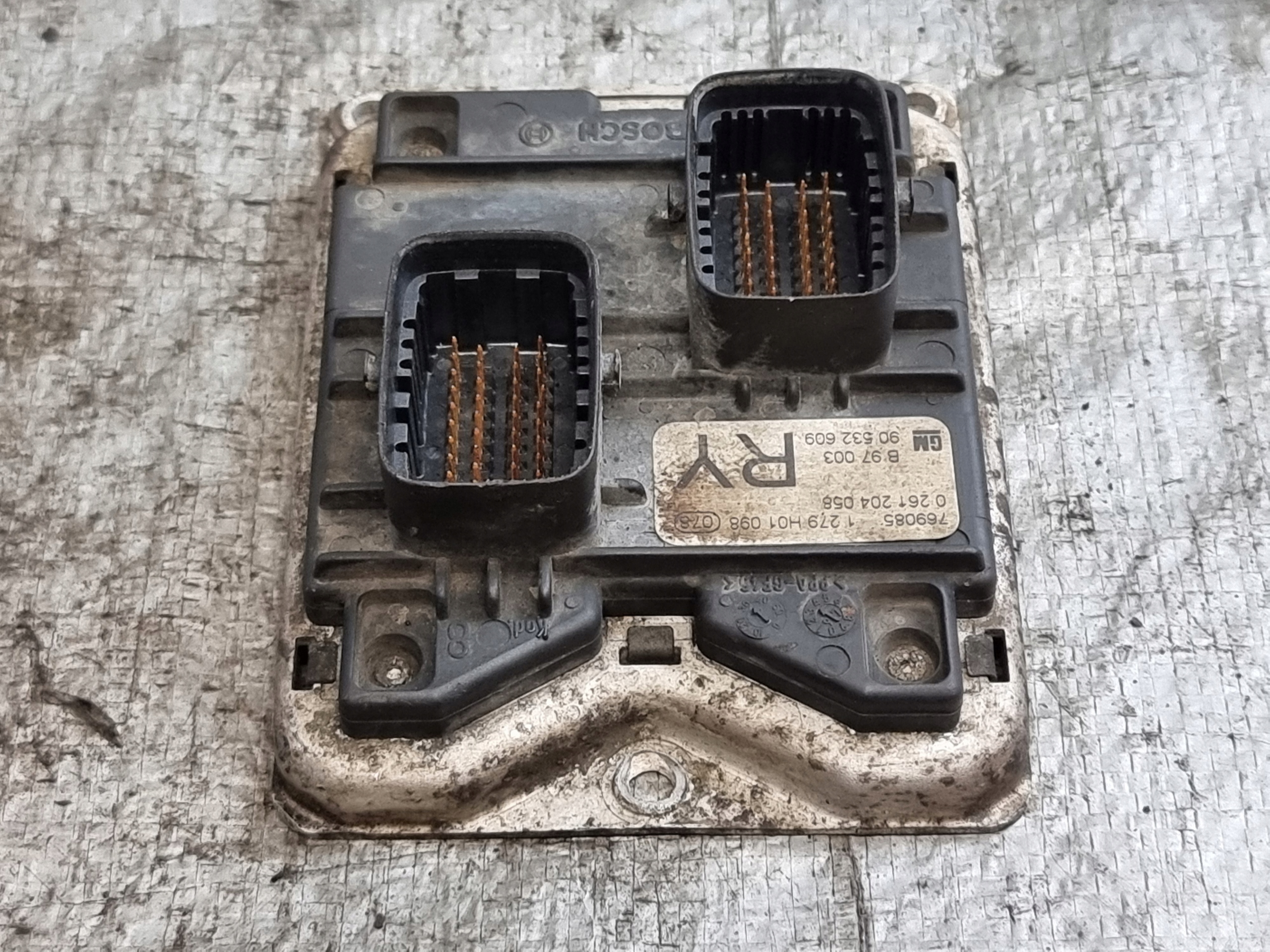 control unit computer of the engine OE 90532609RY OPEL CORSA B 1.0B 40kW 97r