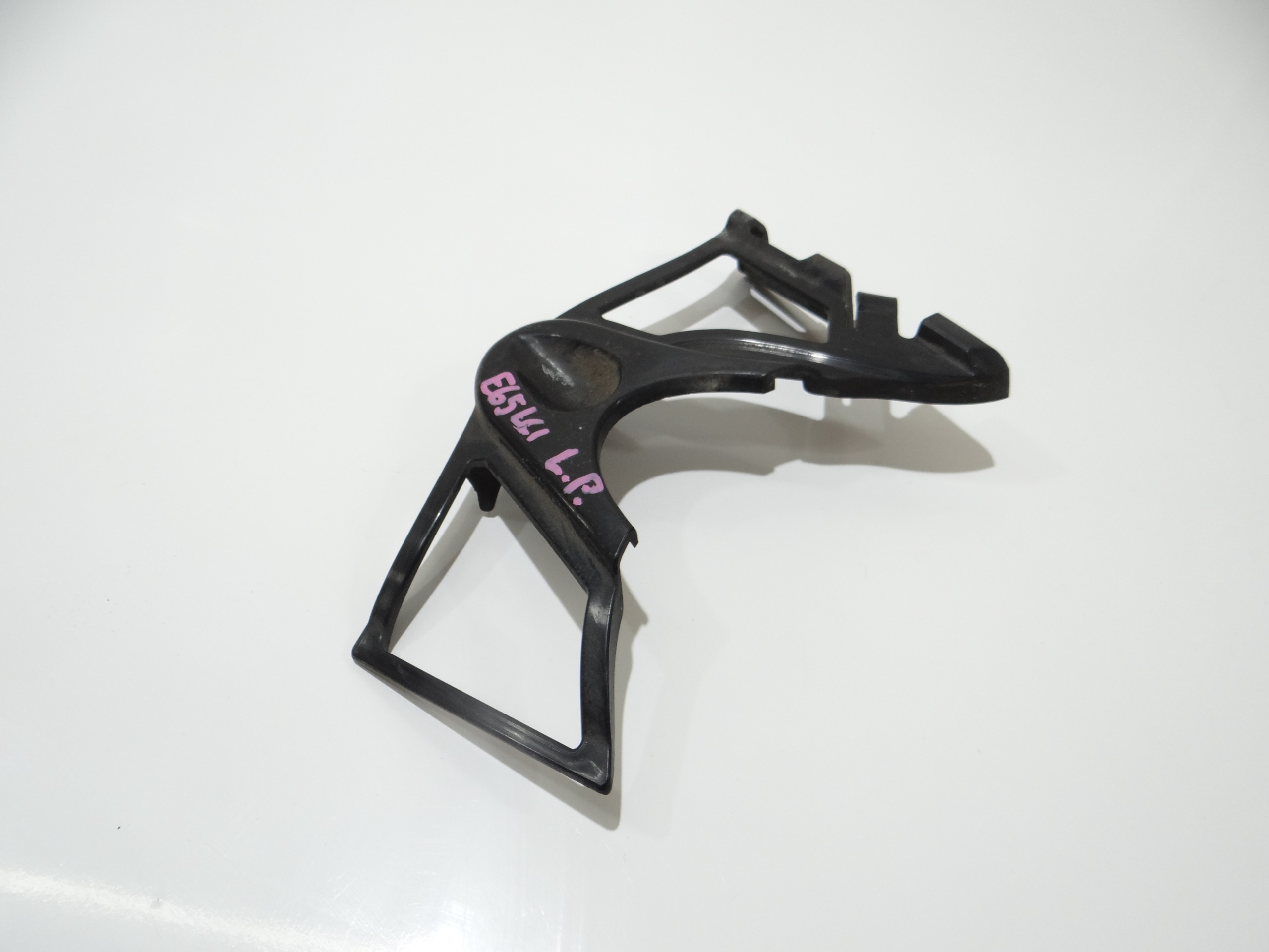 support holder of a bumper left front BMW E65 LCI 7142323