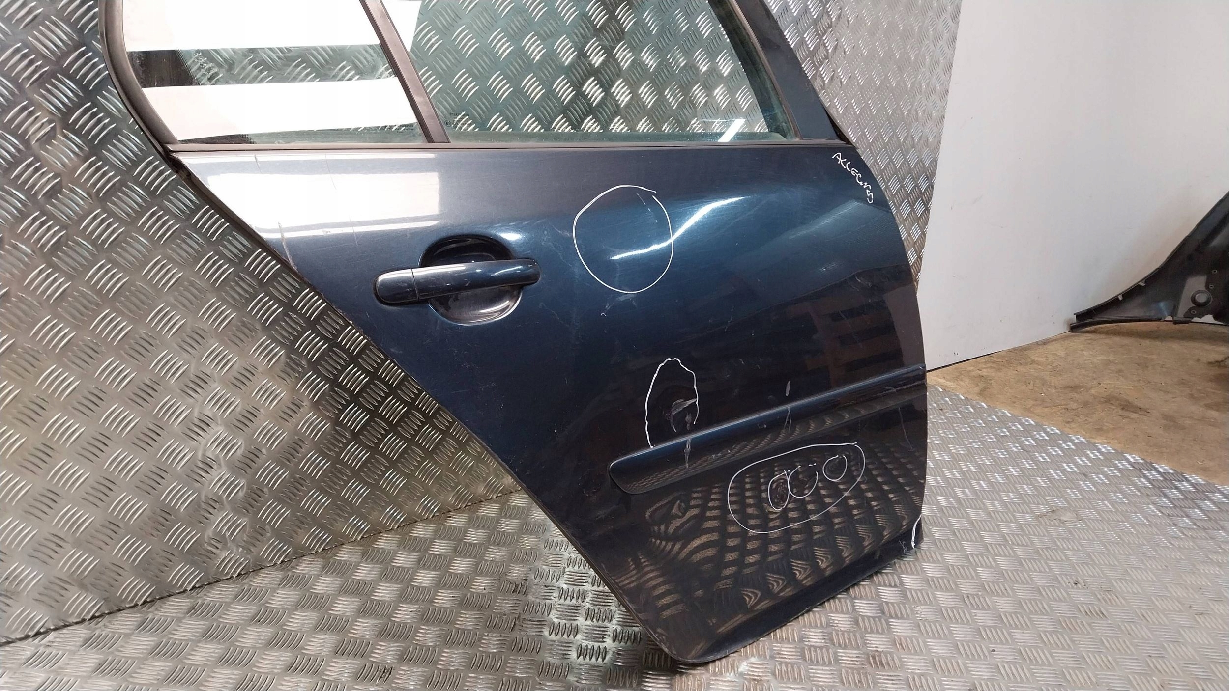 Portière Arrière Droit VW GOLF V HATCHBACK 03