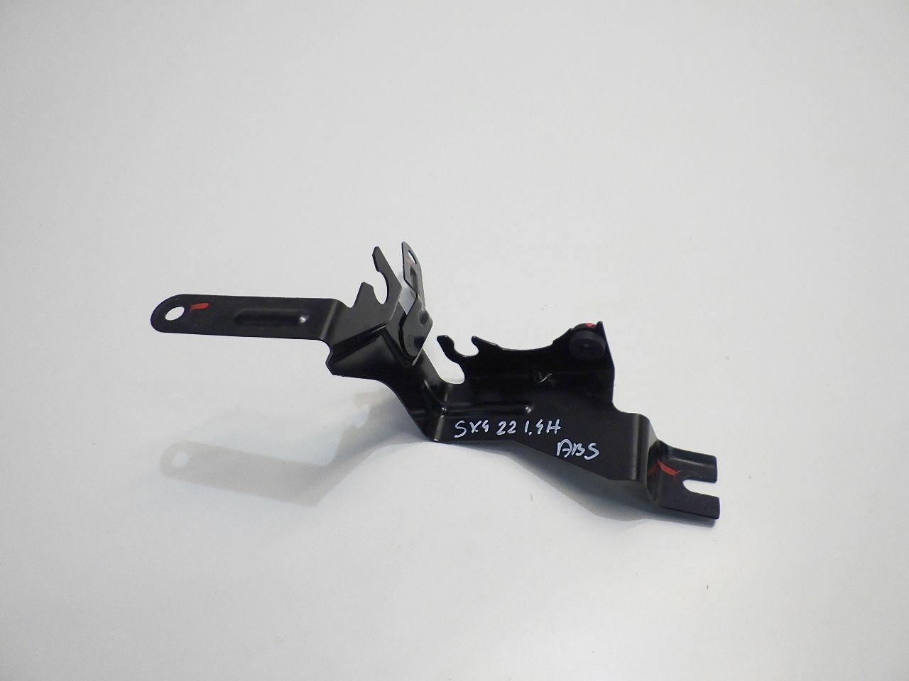 SX4 S CROSS 1.4 H 2022 КРІПЛЕННЯ КРОНШТЕЙН НАСОСА ABS