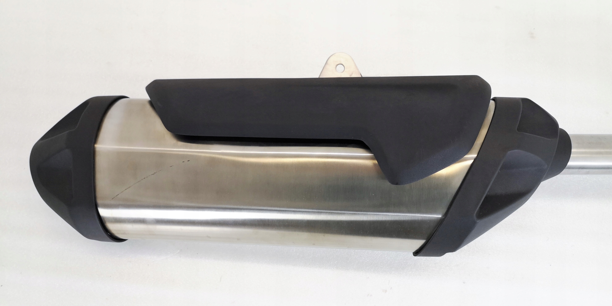 TRIUMPH TIGER 800 XCX XRT WYDECH TŁUMIK T2205140 Producent Triumph OE