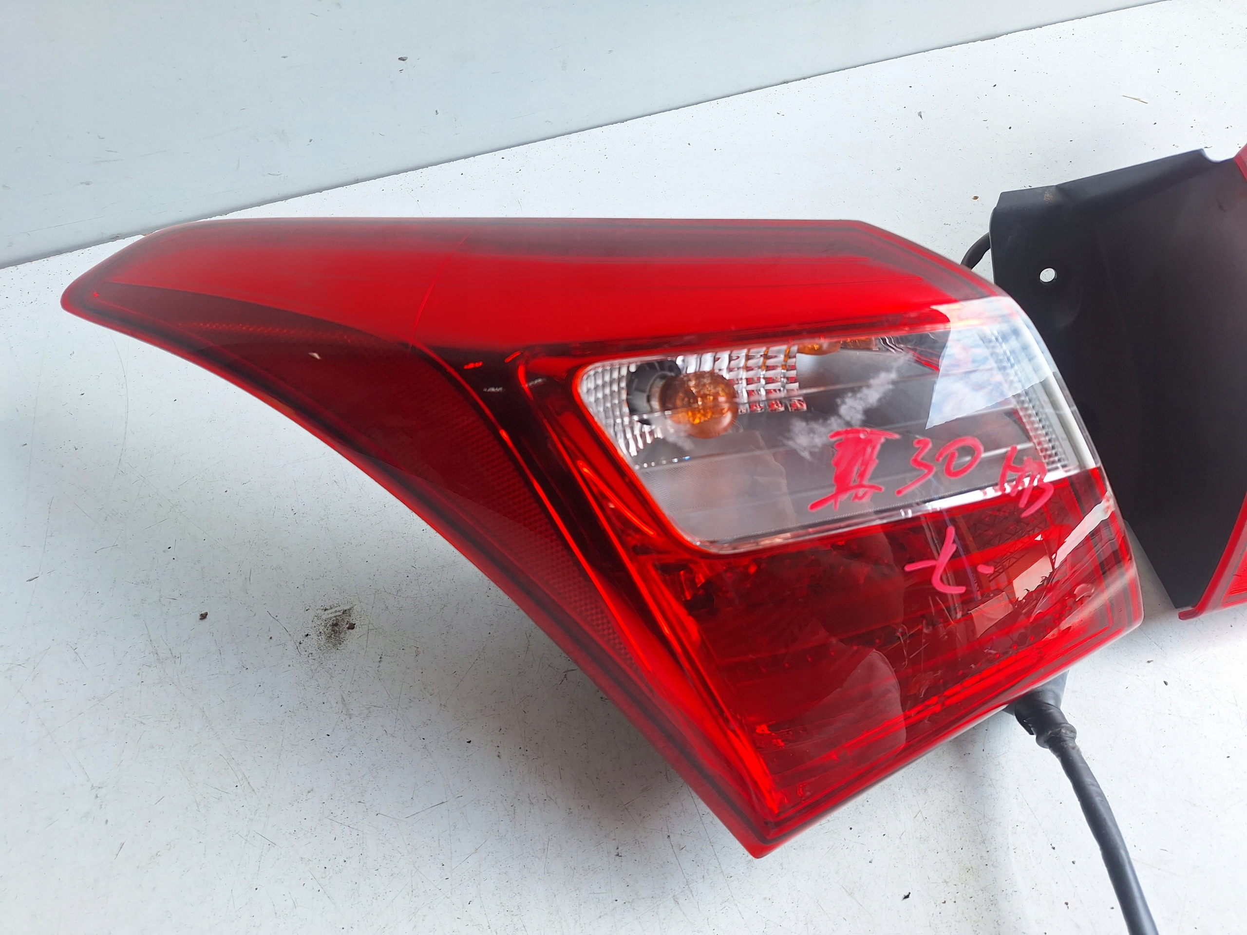 HYUNDAI I30 II HB 12-15 light rear part left