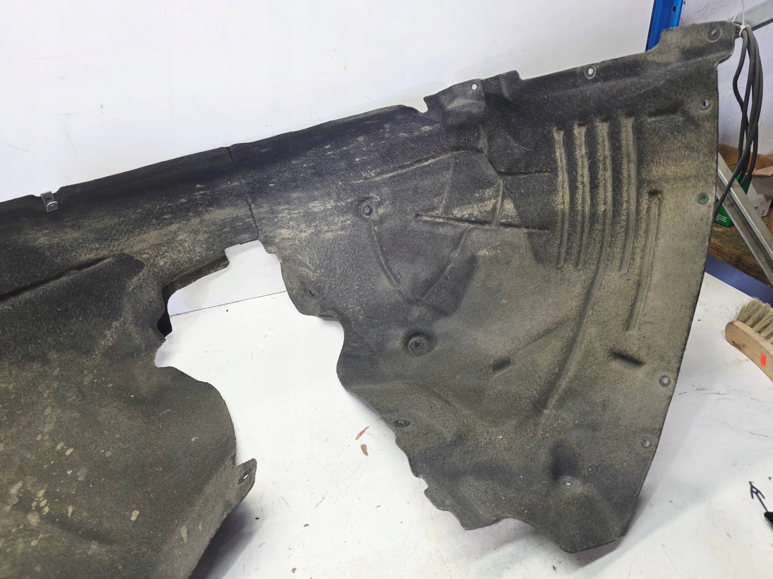 mudguard MATERIAOWE right front AUDI A6 C8 4K0821172