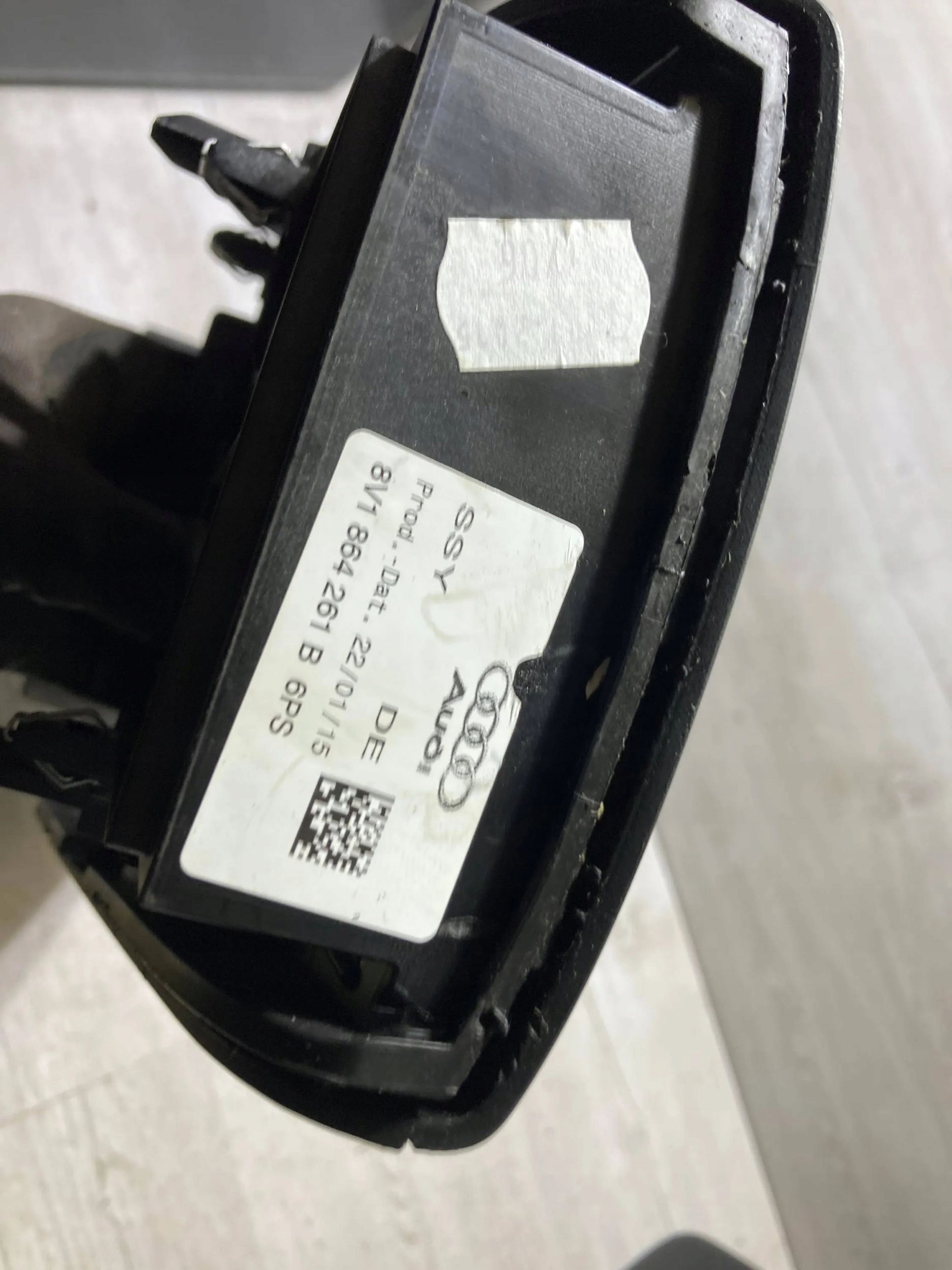 Audi A3 S3 8V 2015 рамка тунель середина