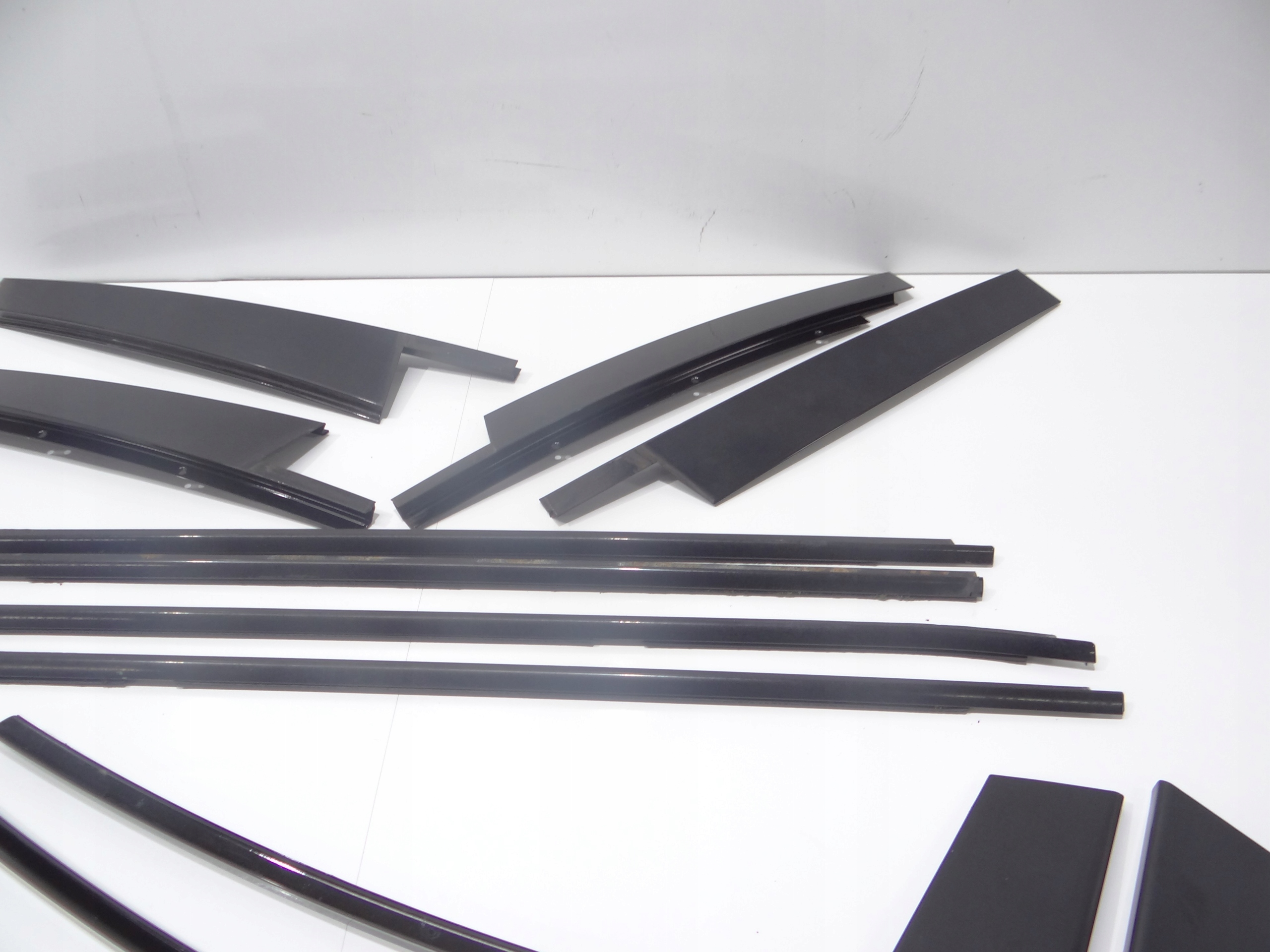 mouldings SHADOW LINE BMW X3 E83 LCI