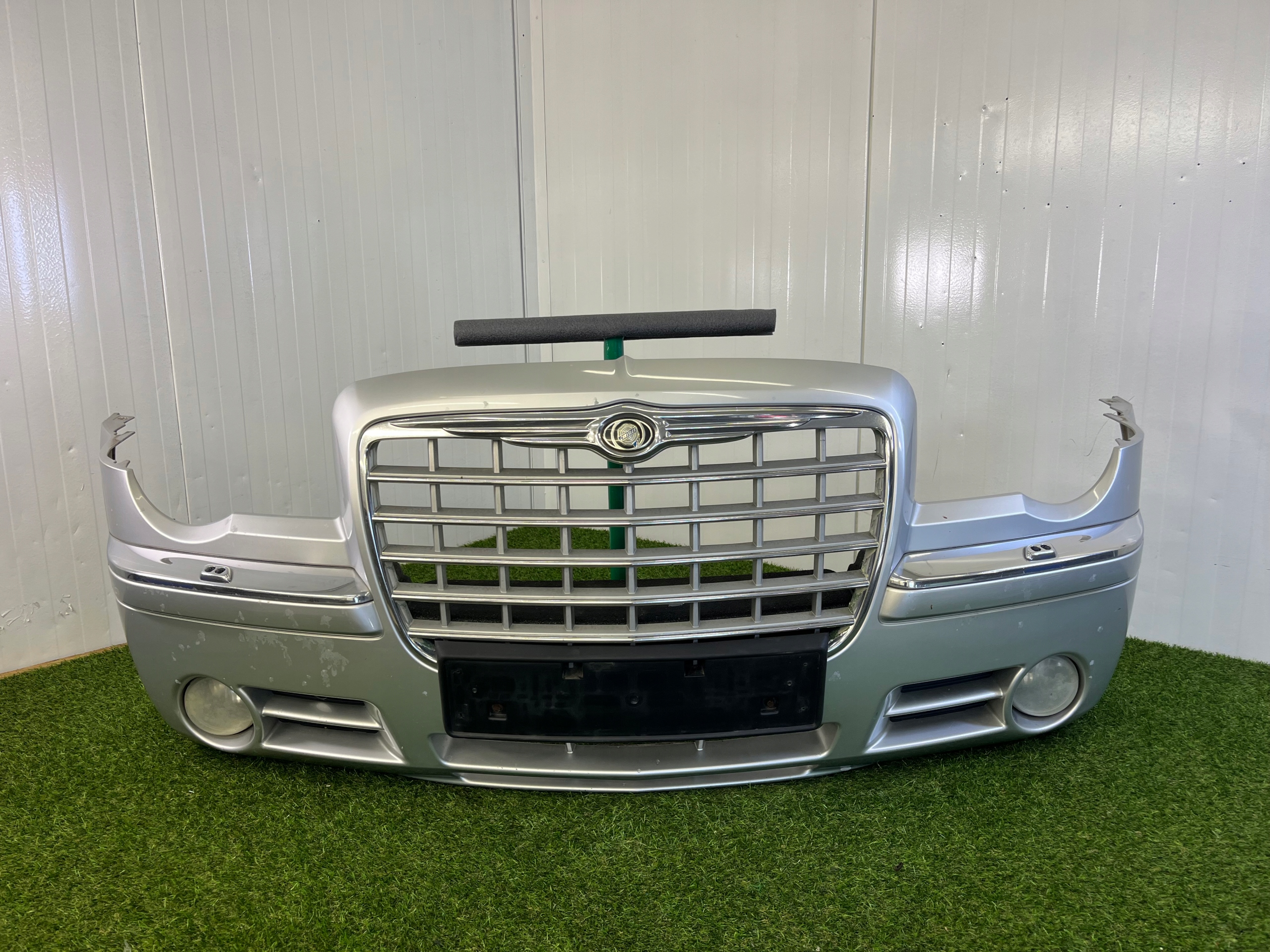 bumper front front CHRYSLER 300C 04806287