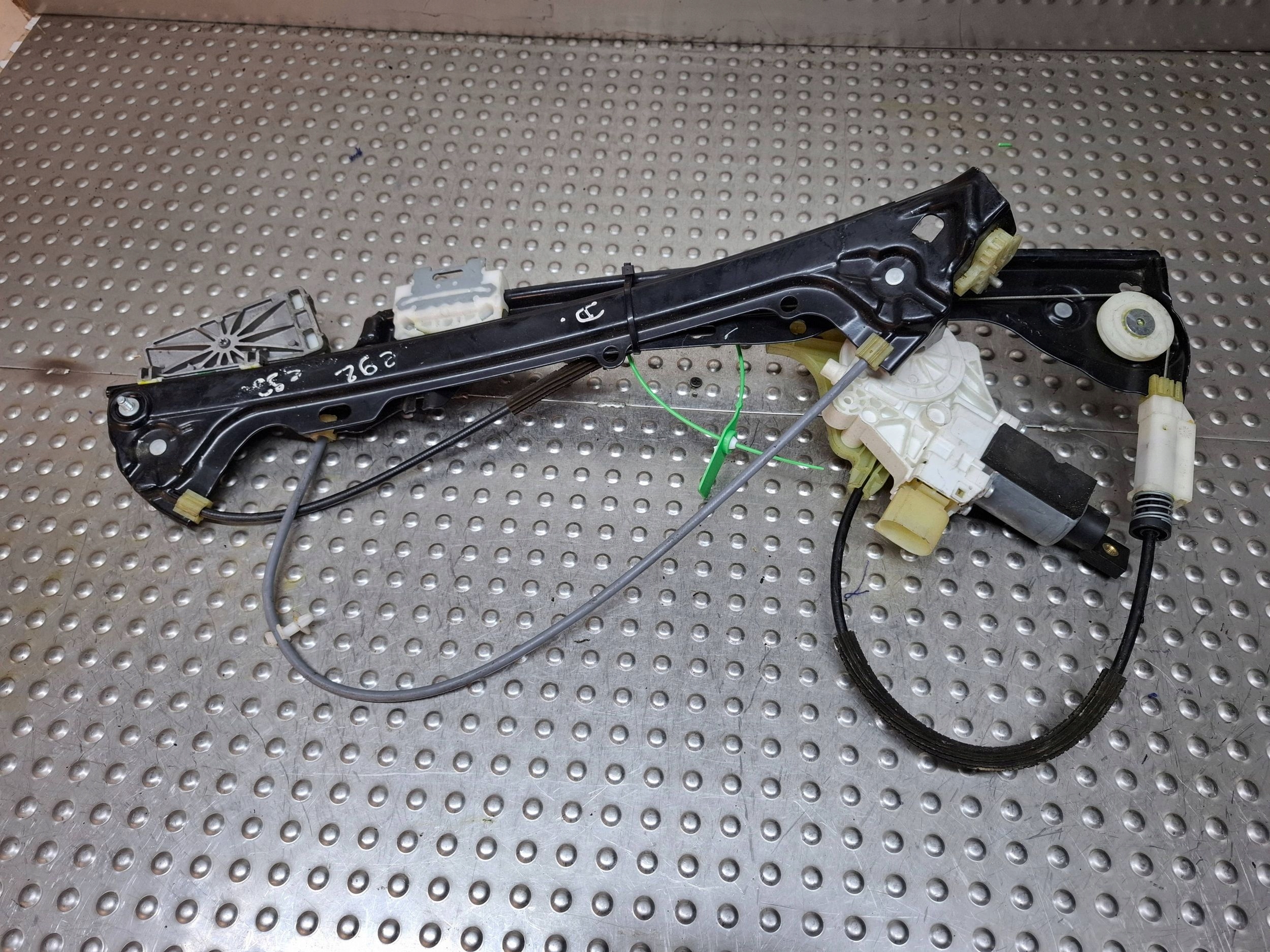 window regulator right front 7193456 BMW 3 E93 E92