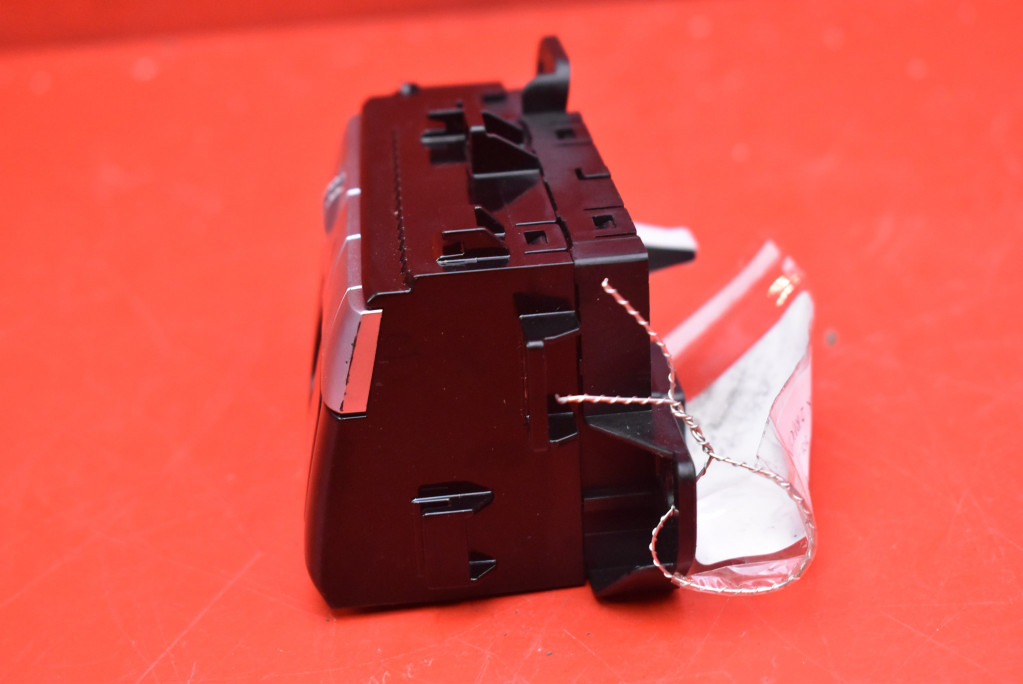 PANEL button electric brake 93700-GI000 HYUNDAI IONIQ 5 V 21