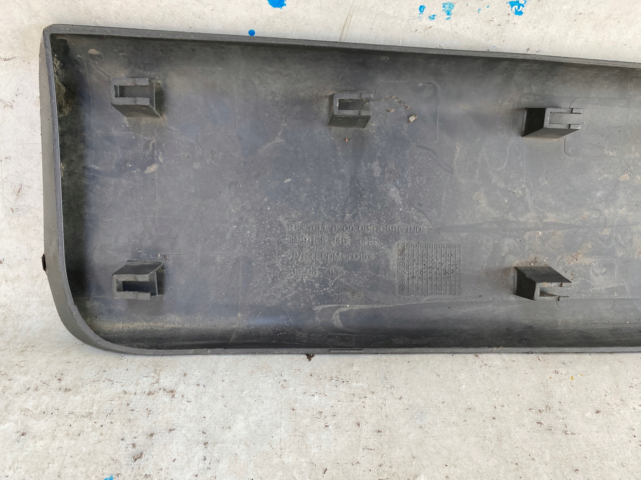 RENAULT TRAFIC 2 II VIVARO A 01- moulding door left front 8200036088G
