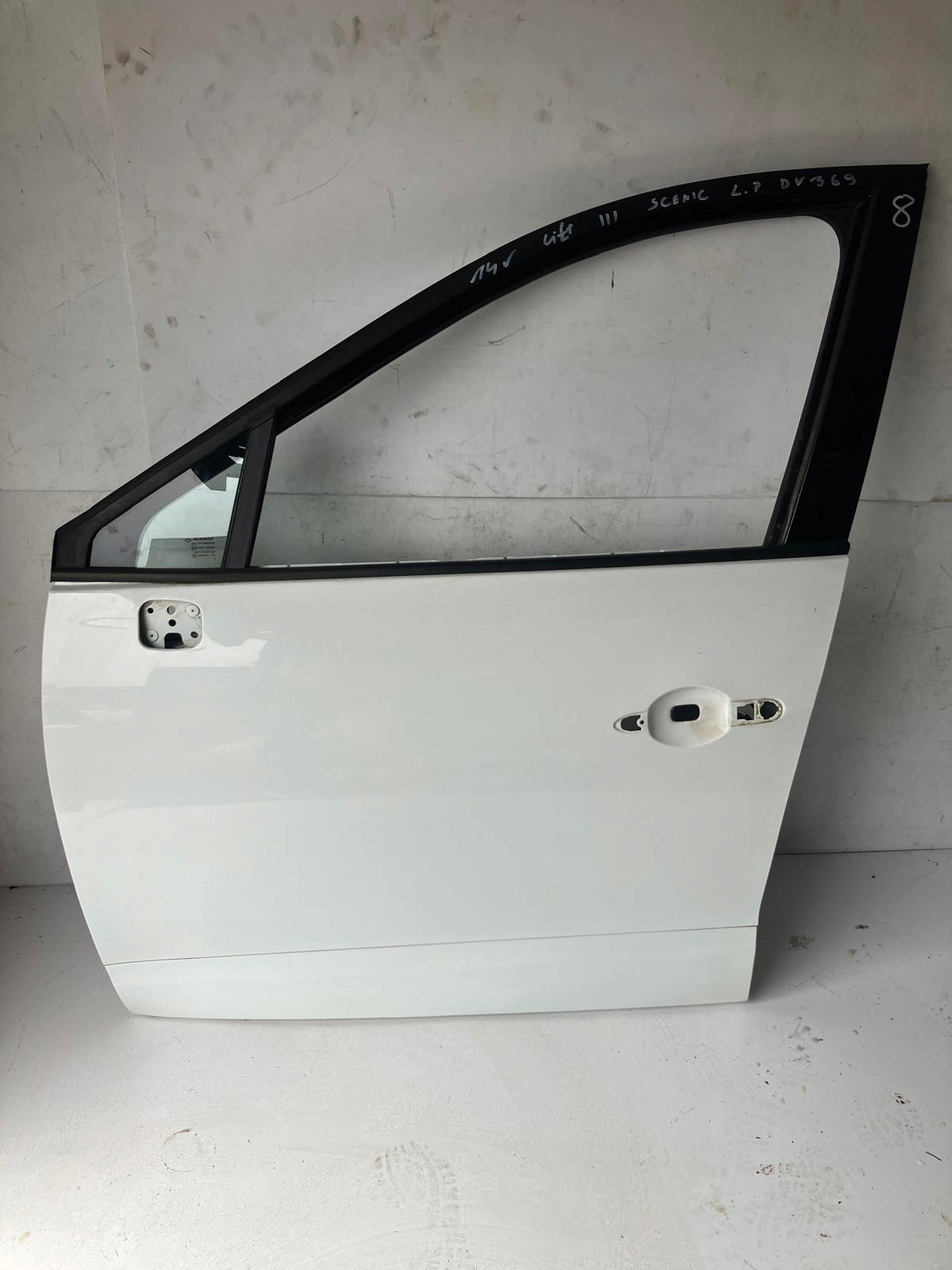 dveře levý předek RENAULT SCENIC III DV369