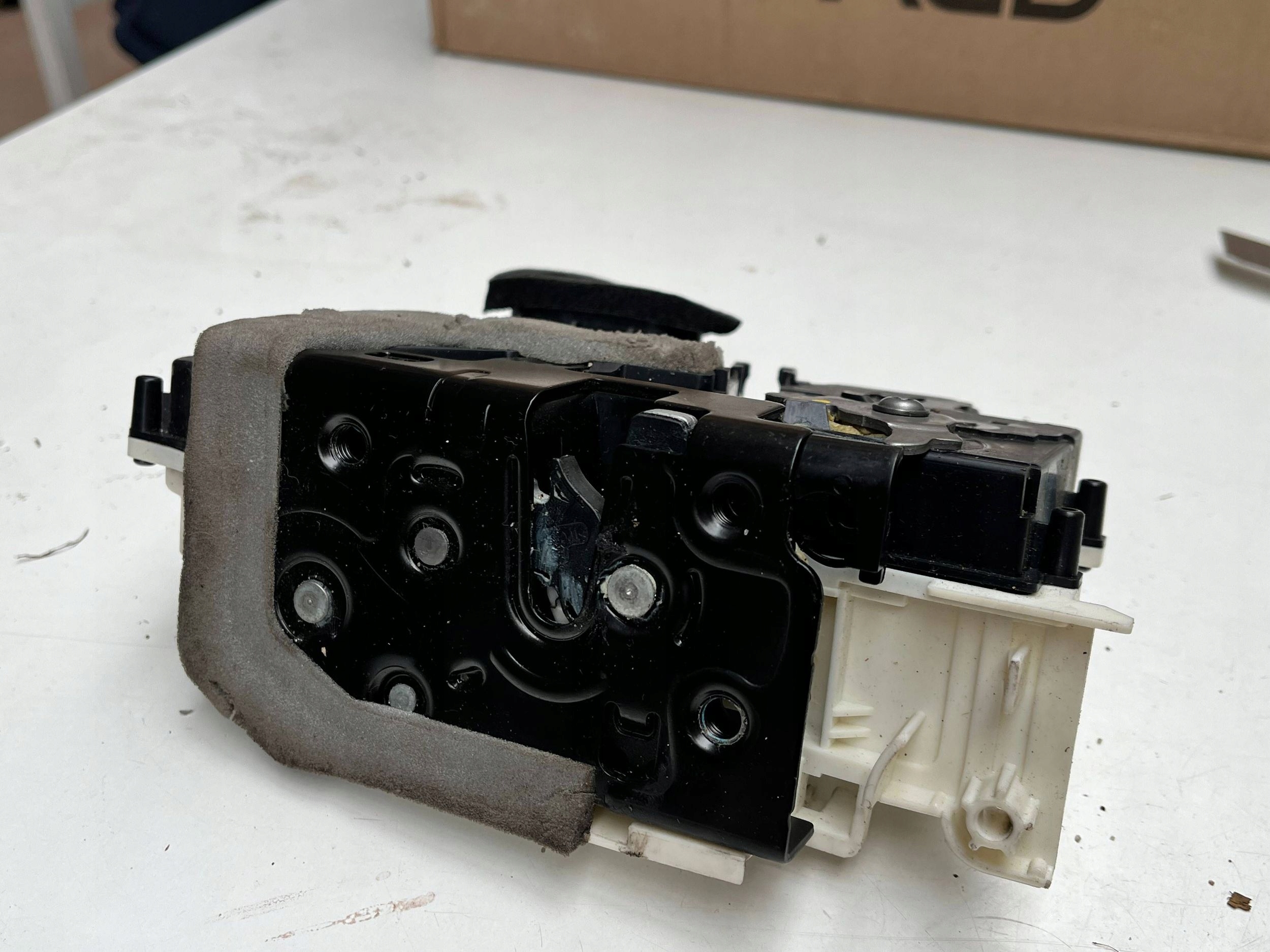 AUDI Q8 A6 C8 lock door left front 4K1837015H !J