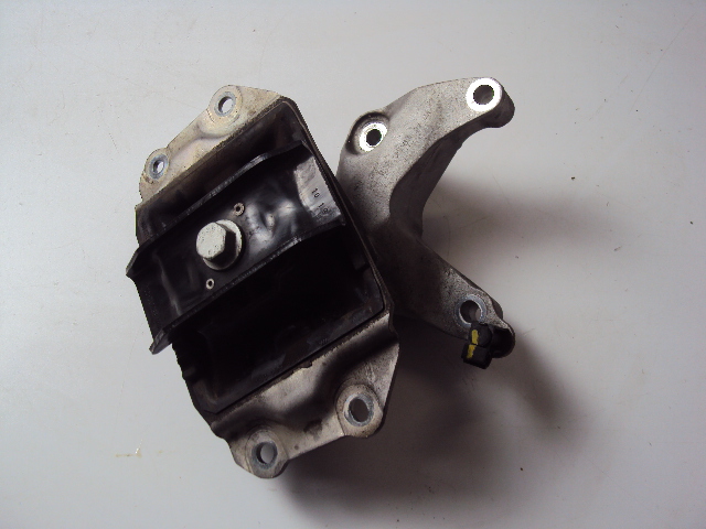 1S0199117A - ПОДУШКА КОРОБКИ VW UP LIFT GTI 2016-