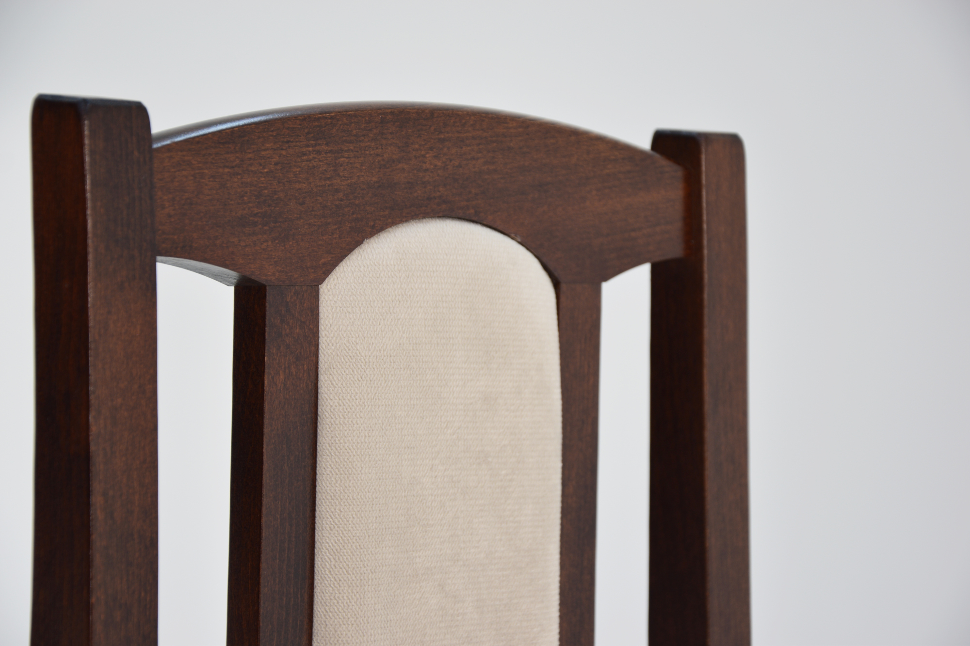 8x krzesło drewniane + stół rozkładany do 300 cm Kolor korpusu stołu orzech