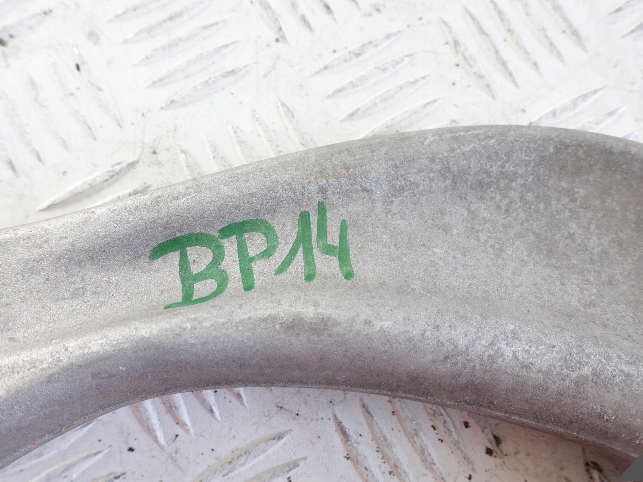 PORSCHE MACAN 95B AUDI A4 A5 A6 A8 Querlenker links heck