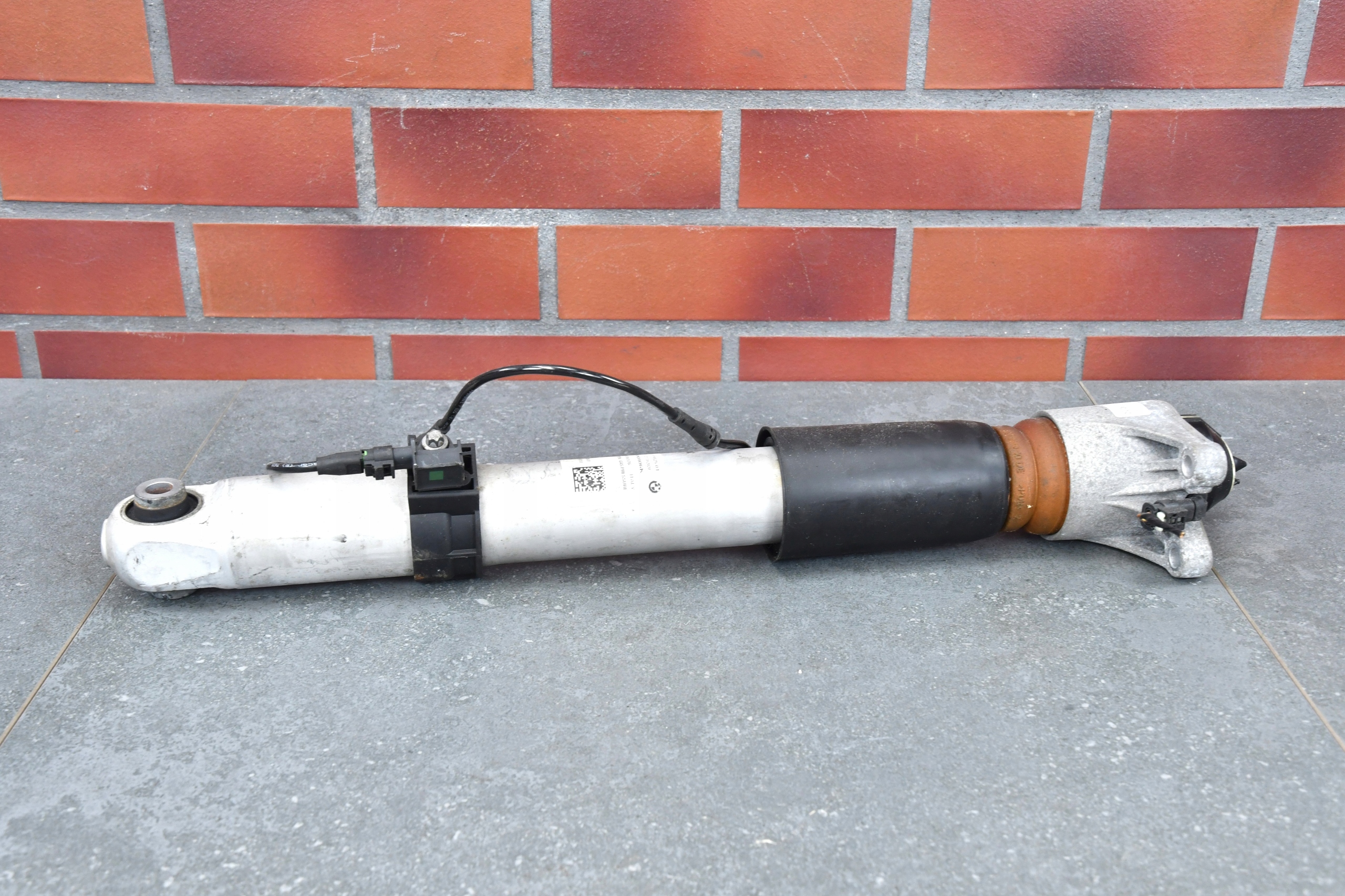 shock absorber left rear part rear BMW M3 G80 M4 G82 8091379