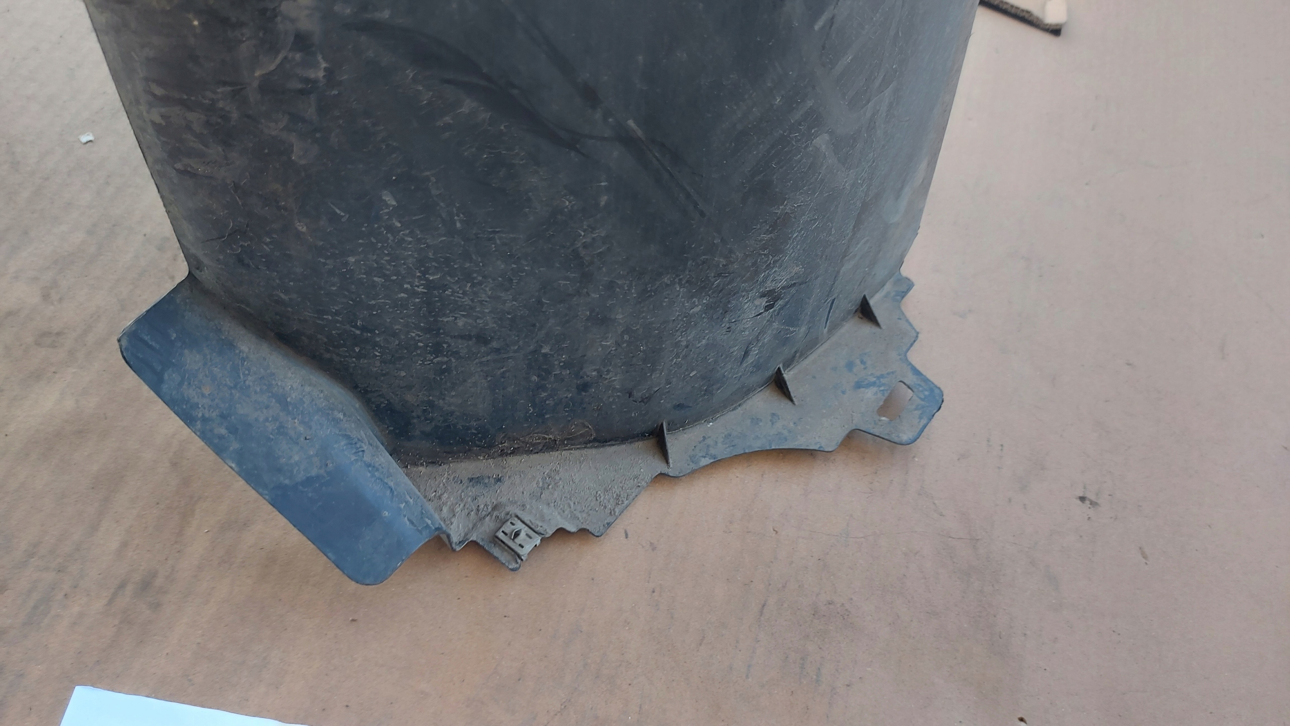 mudguard right front SKODA OCTAVIA III 13