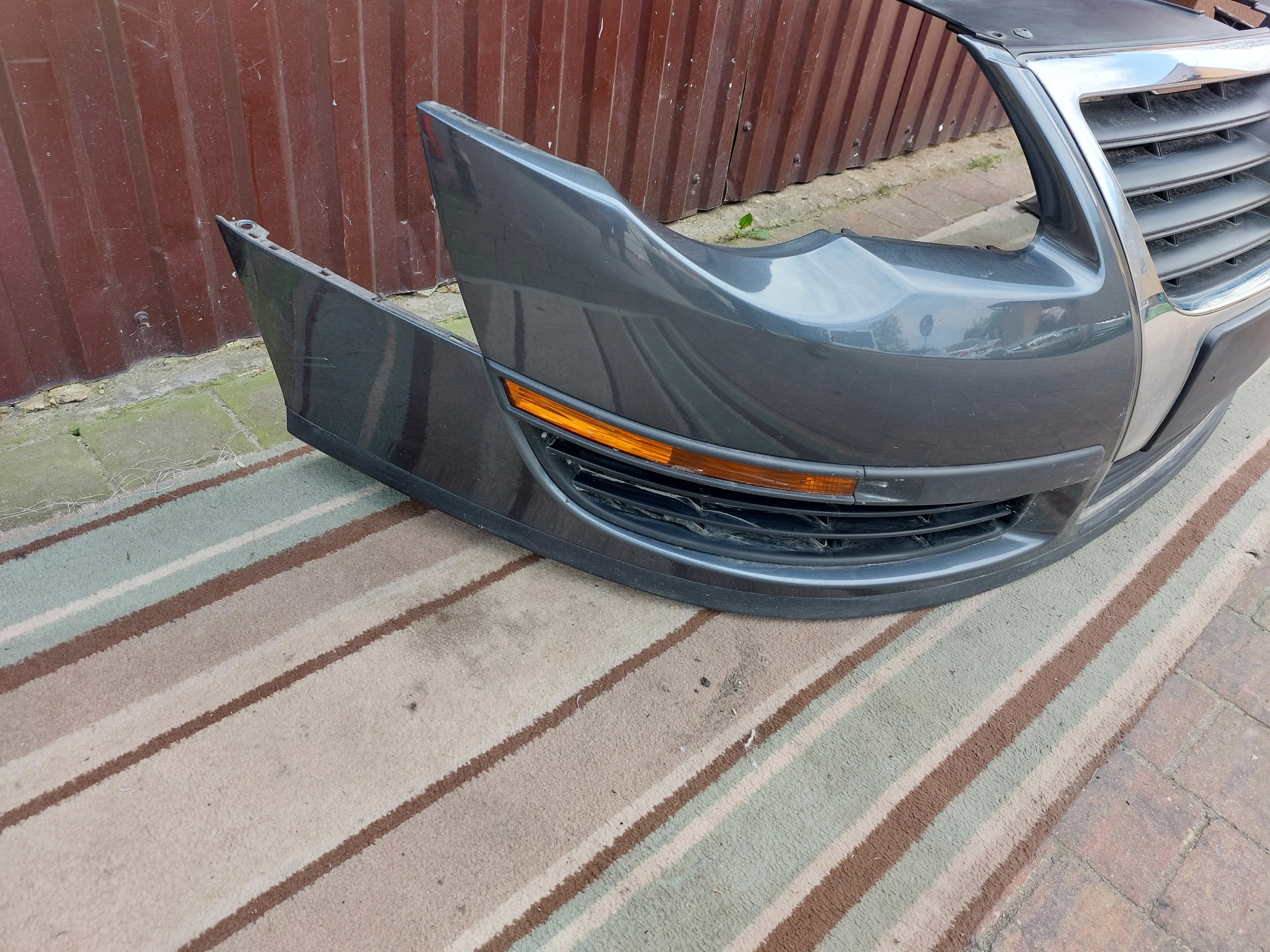 Pare choc Avant VW PASSAT B6 Gris 10r