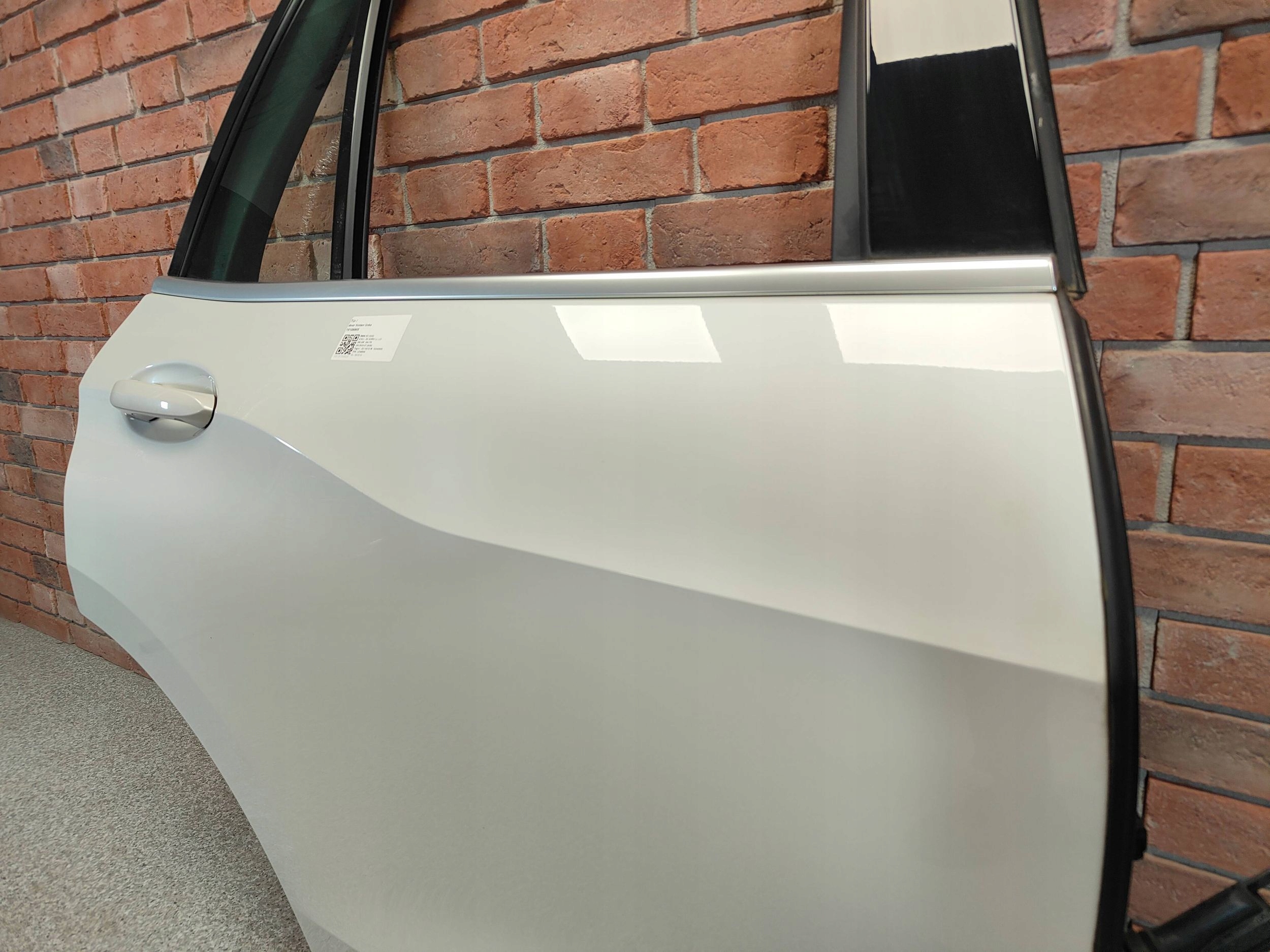 DRZWI PRAWY TYŁ PRAWE TYLNE BMW X5 G05 X5M F95 A96 MINERALWEISS Numer katalogowy części 2642780