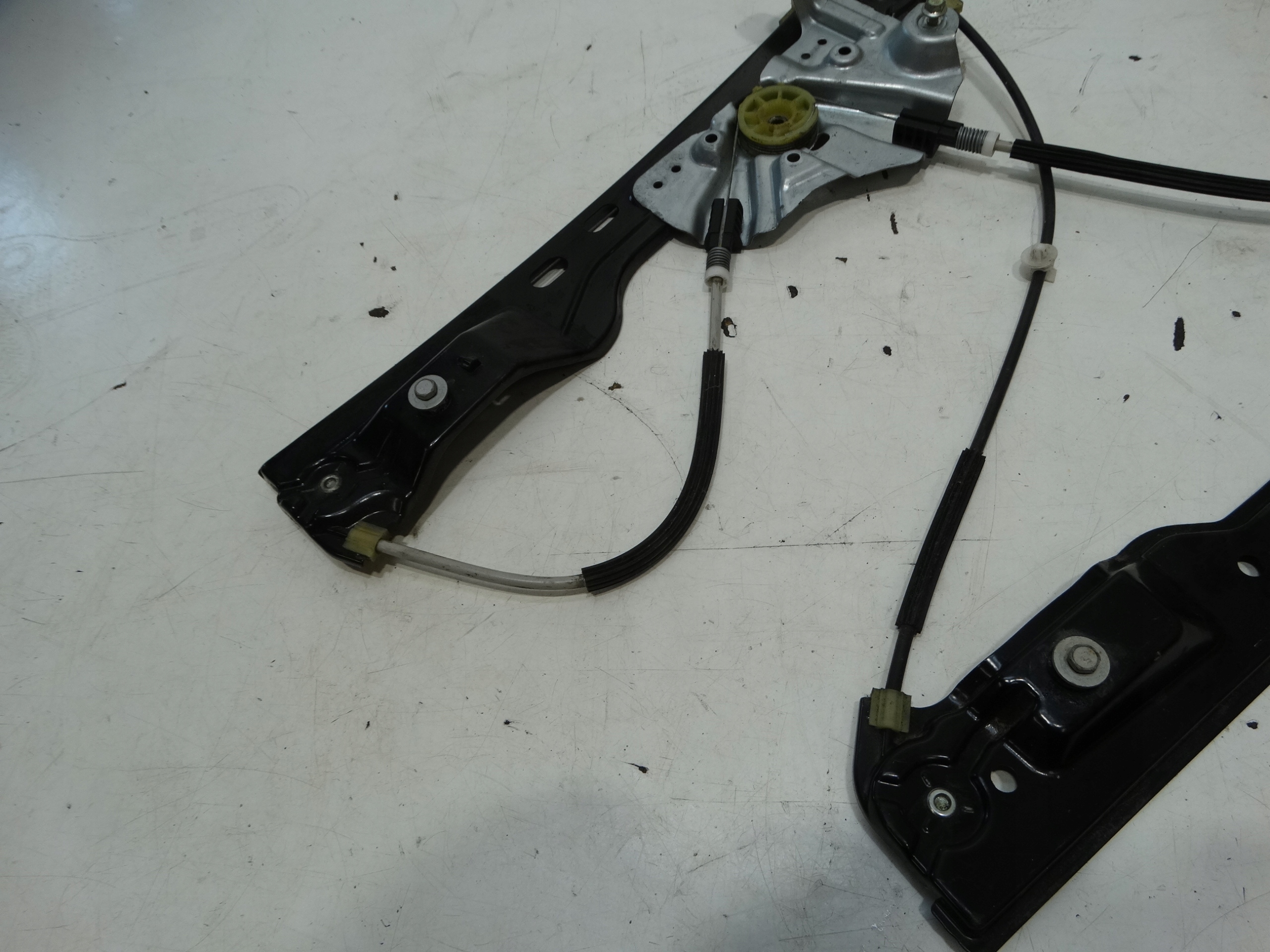 window regulator right front OPEL ASTRA IV J BROSE 912049-106