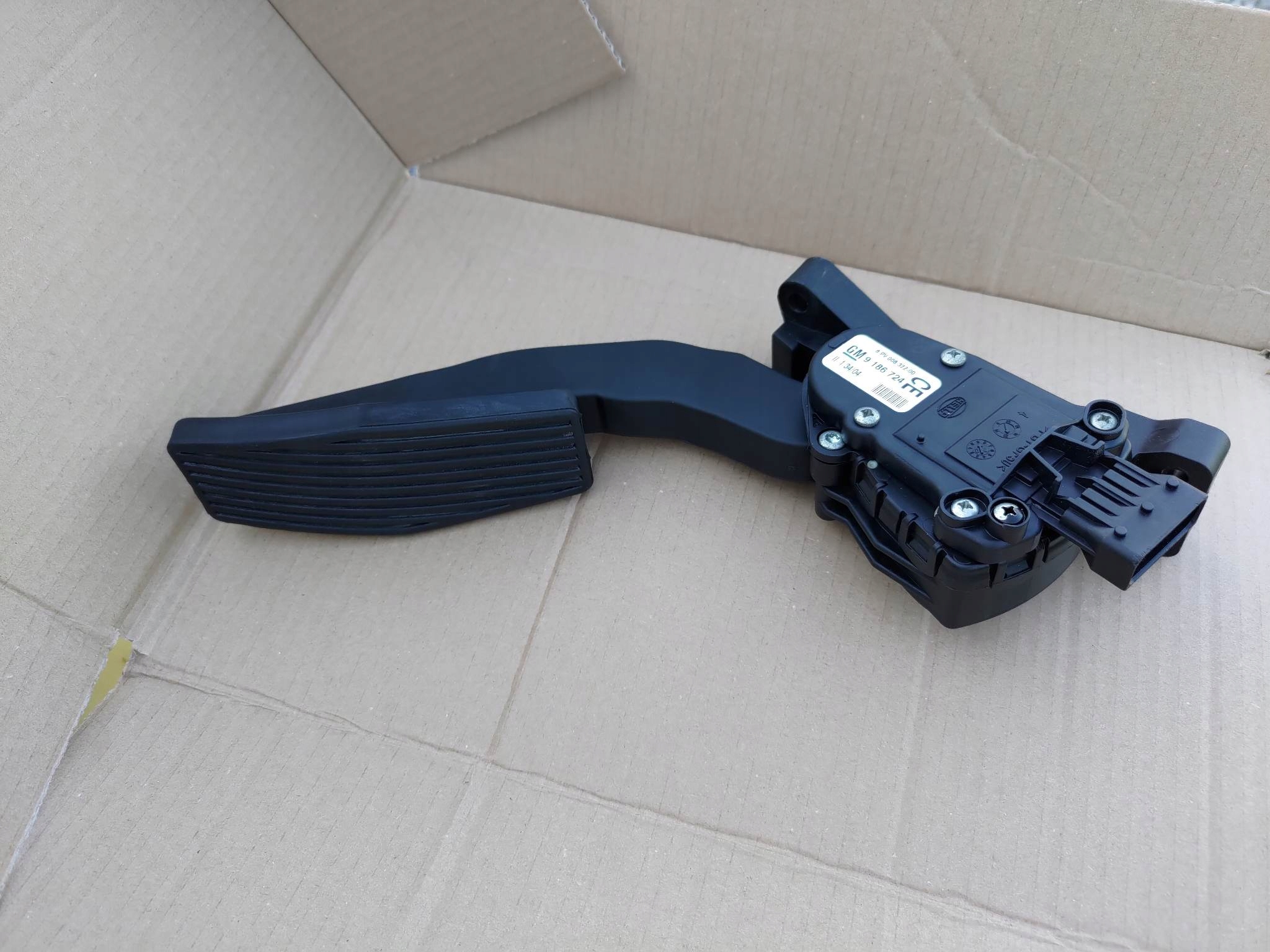 accelerator pedal potentiometer - SAAB 9-3 II 93 OE, OPEL