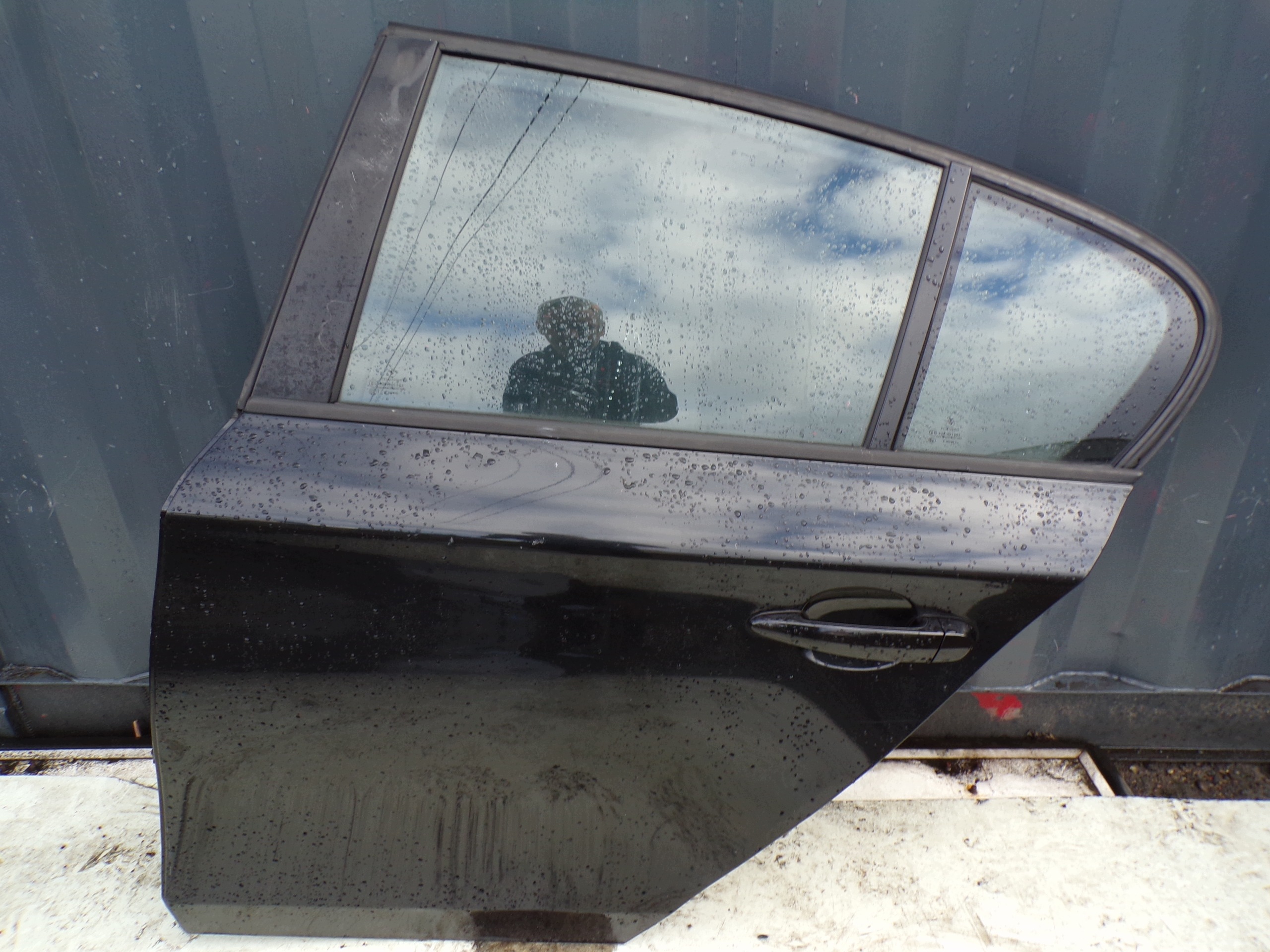 door left rear. BMW E87 colour BLACK SAPPHIRE METALIC complete