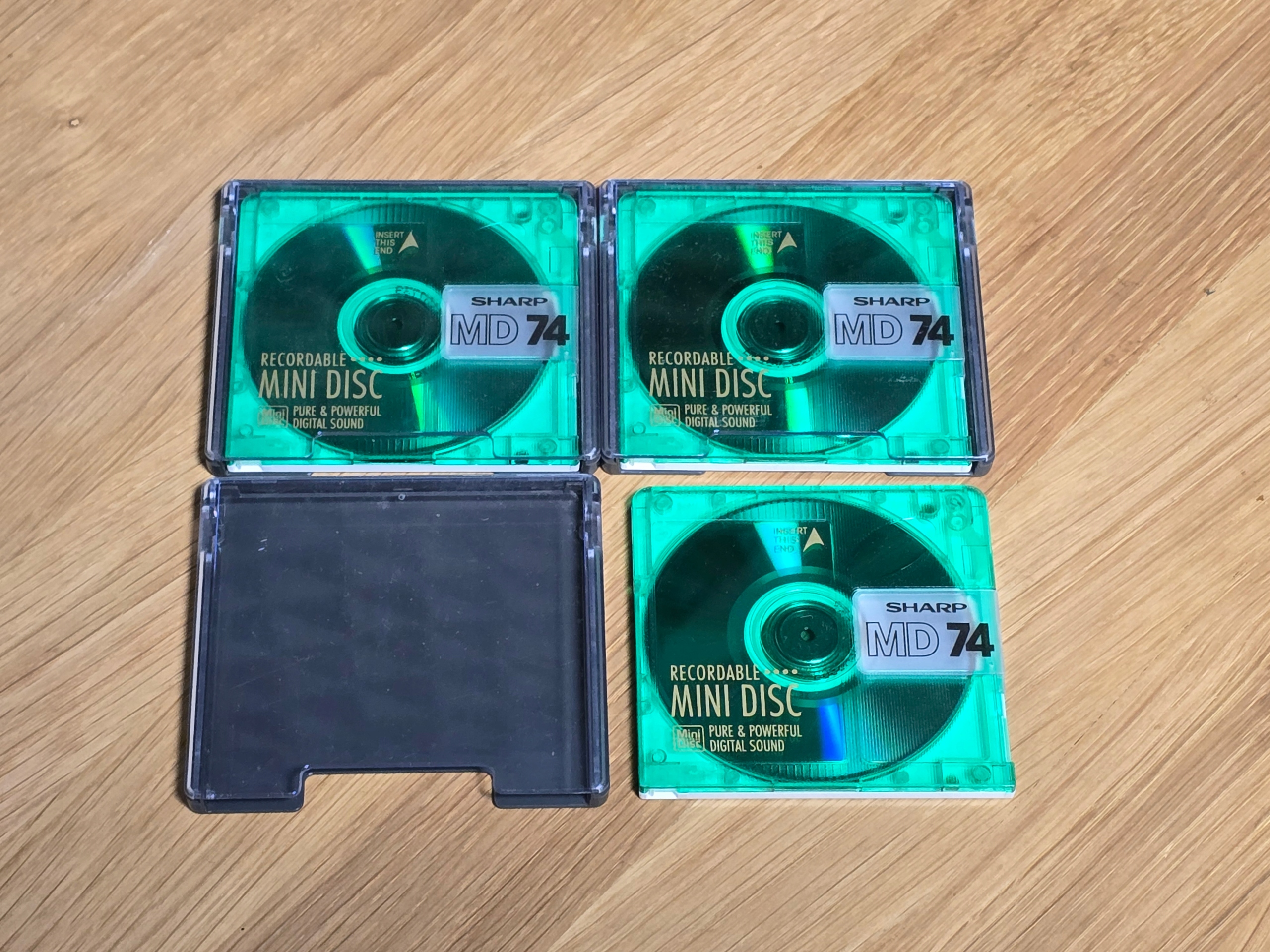 Disketa MiniDisc Sharp Md-vel. 74 min 3 ks Set Nd Vyrobený V Japonsku