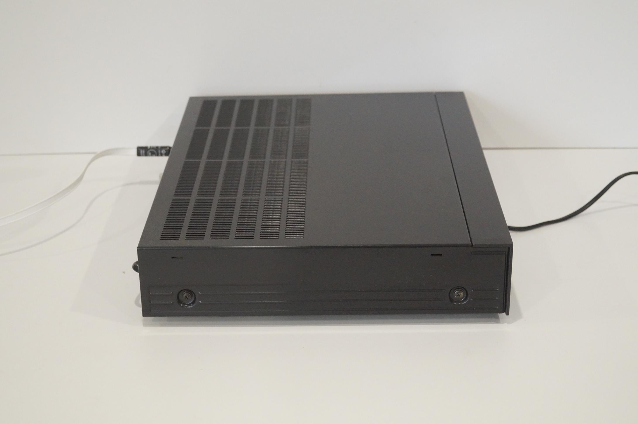 Tuner radiowy Sony St-S555es Model st-s555es