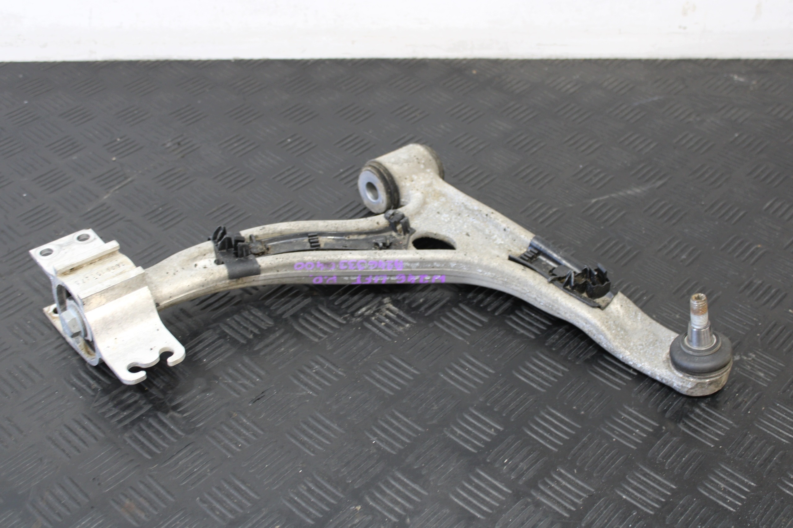 arm right front front A2463330400 MERCEDES B-class W246 LIFT