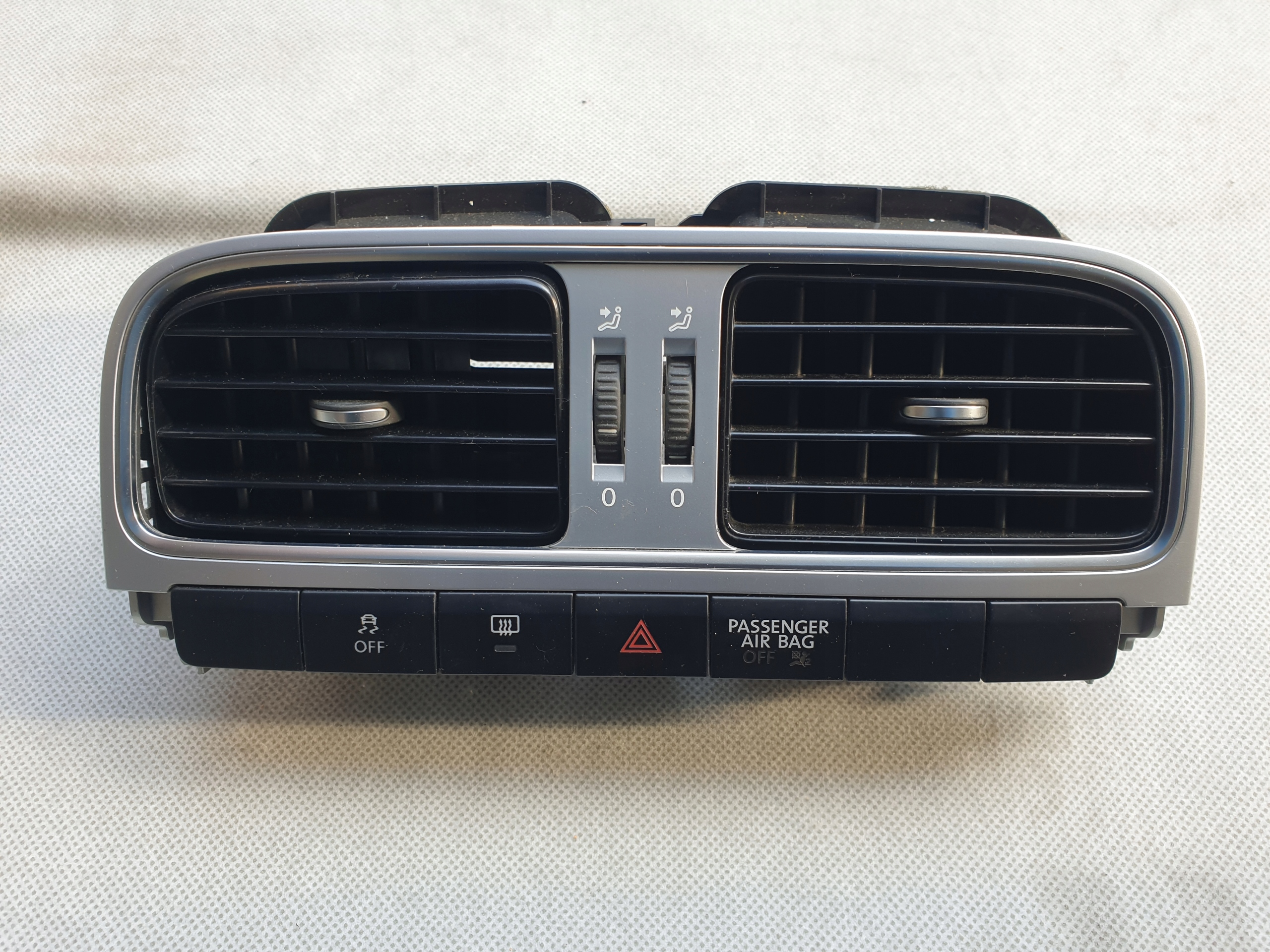 grid intake air VW POLO 6R 5 V 2009- 6RF819728C