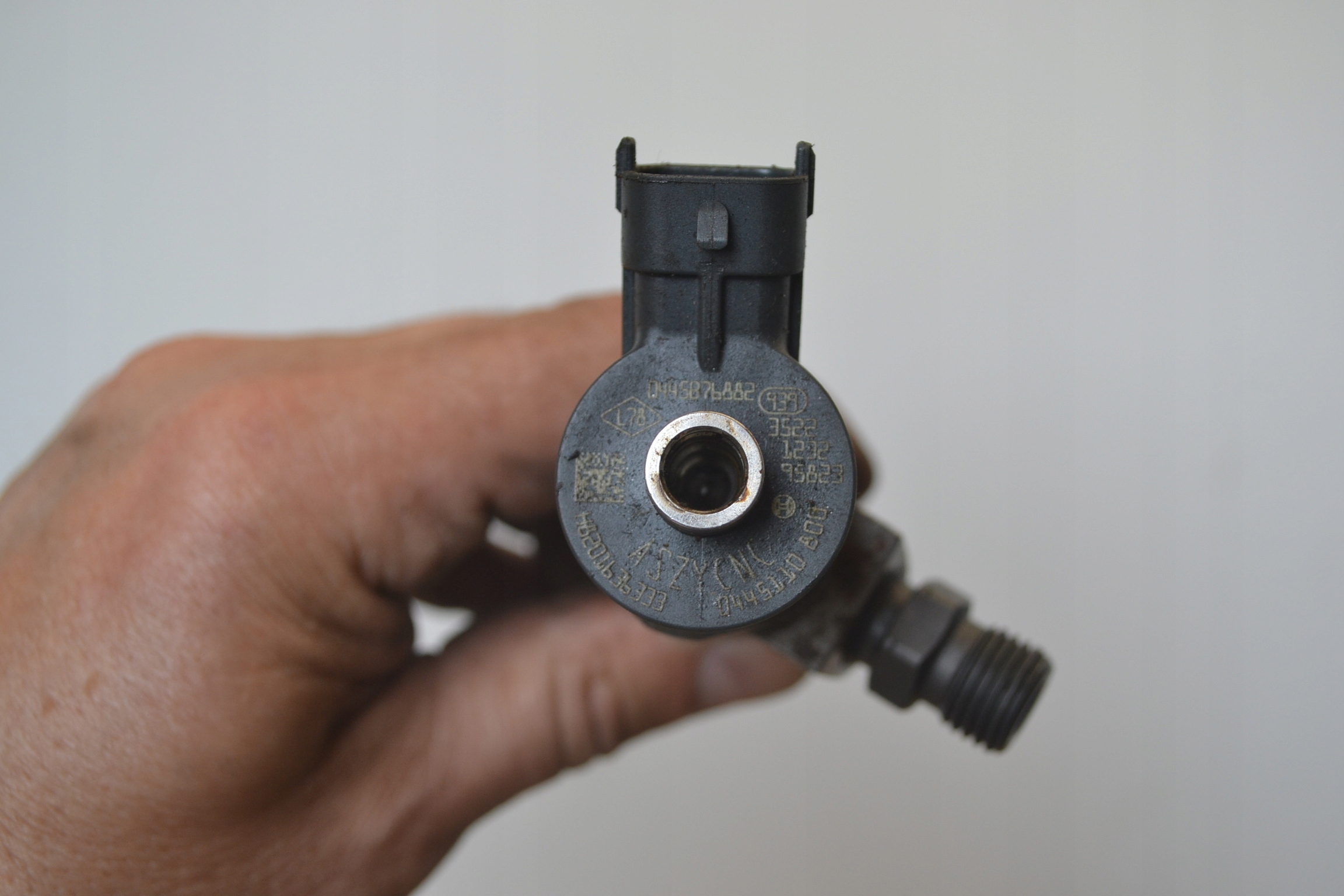 injector RENAULT DACIA 1.5 DCI 0445110800