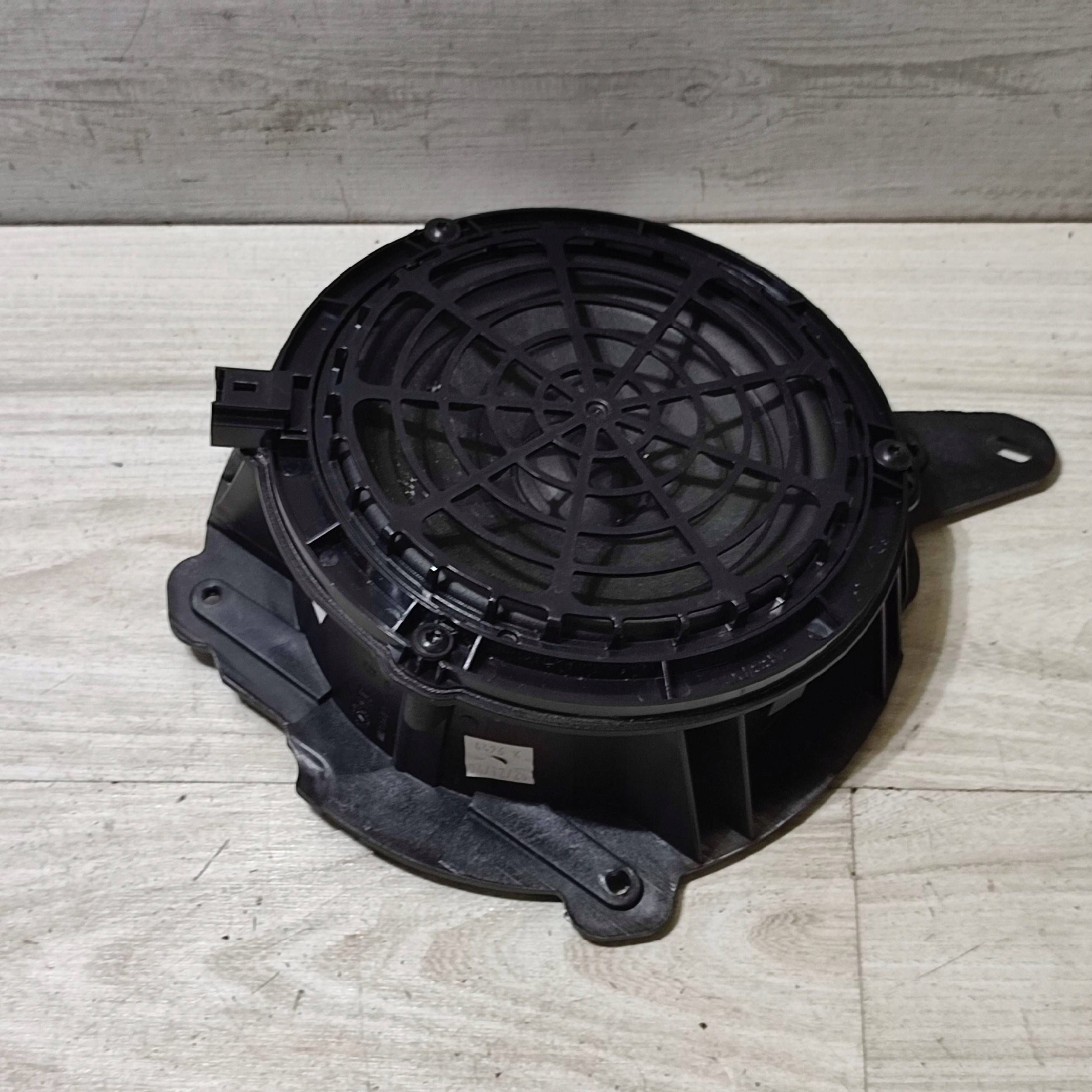 speaker door przednich front side left Opel Corsa F 9823206980
