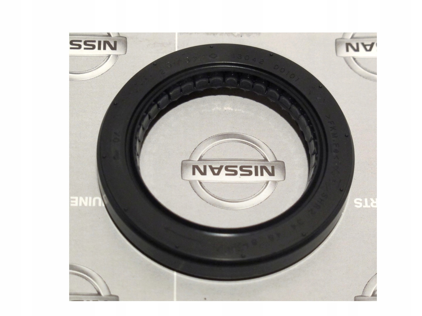 USZCZELNIACZ WAŁKA ROZRZĄDU NISSAN PATROL GR 2.8