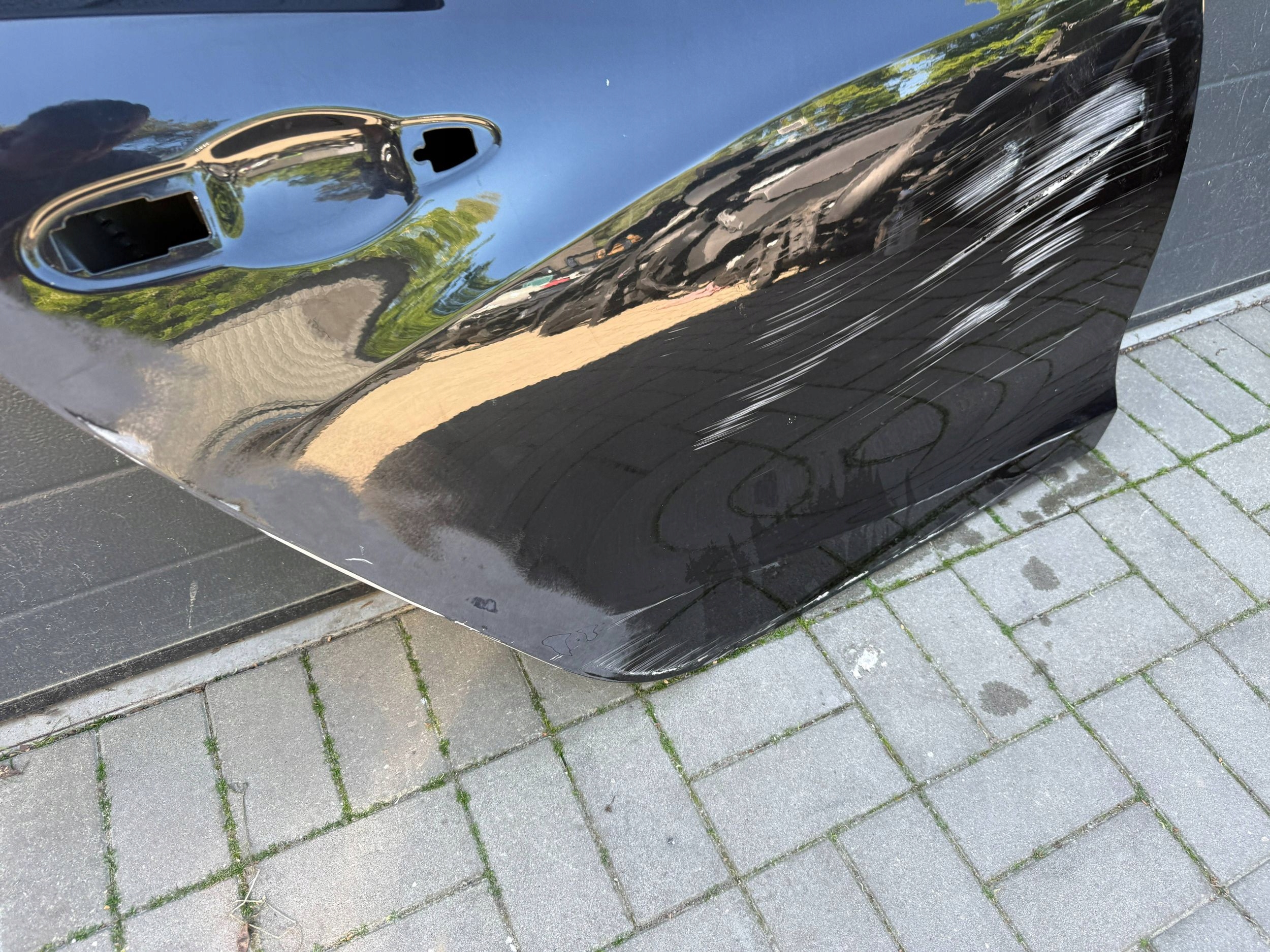 Maserati Ghibli door rear part right rear. right