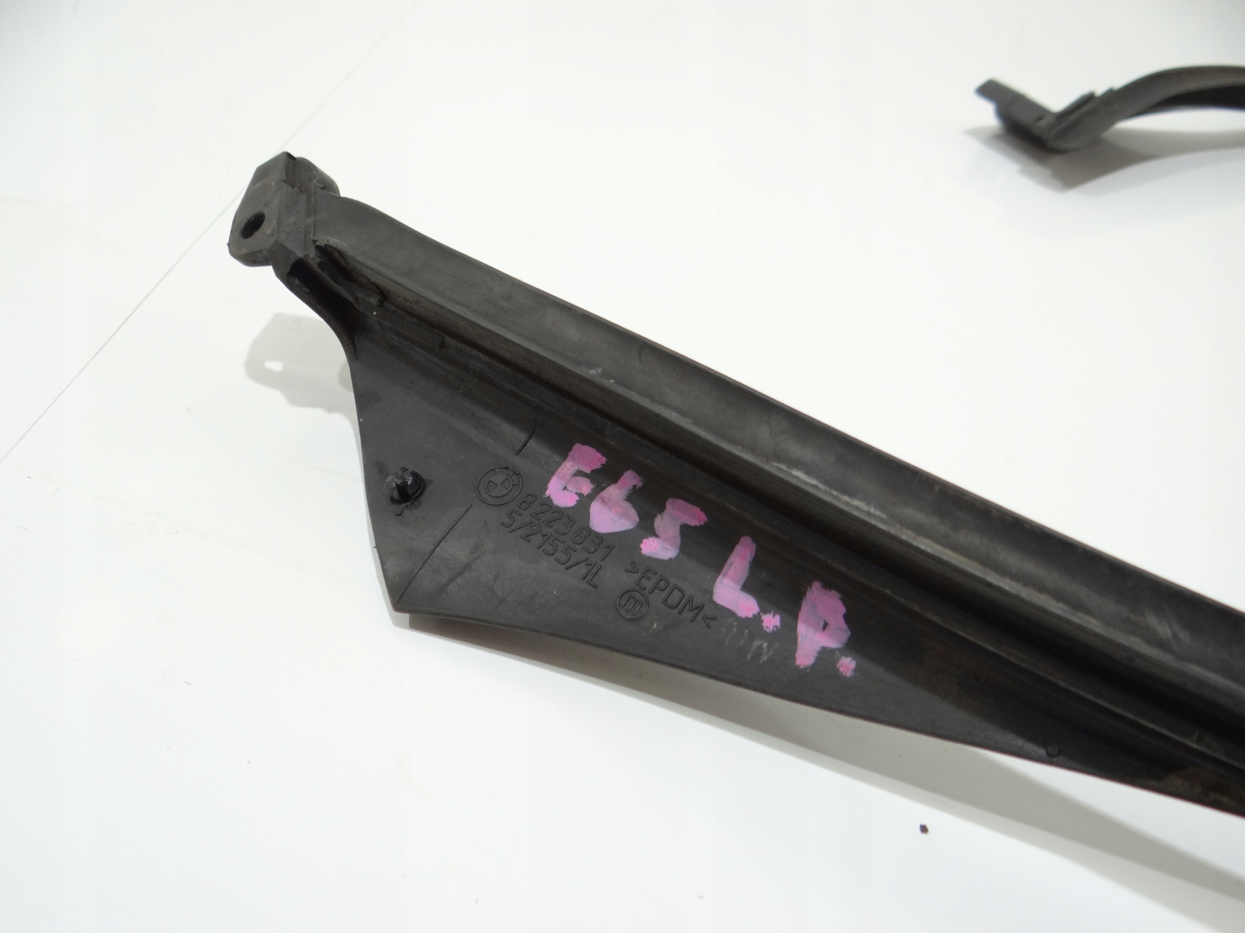 gasket windows door left front BMW E65 8223831