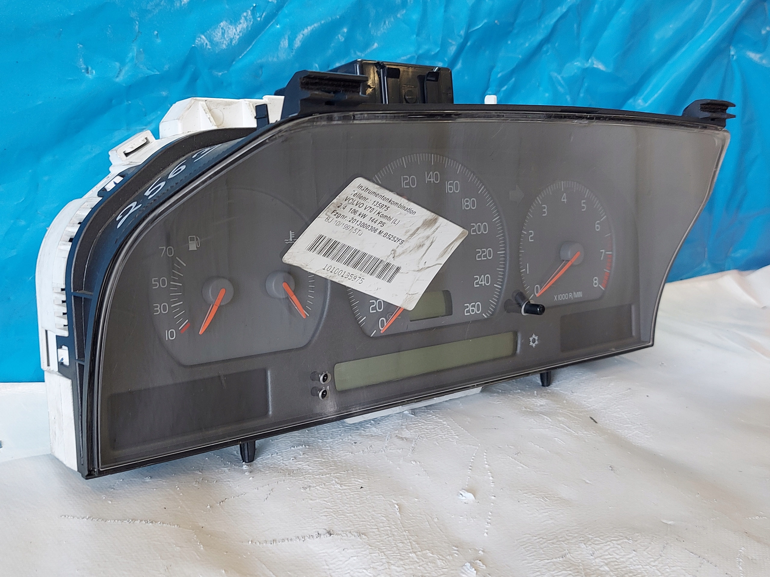 dials clock VOLVO V70 and 2.4 B 9148926