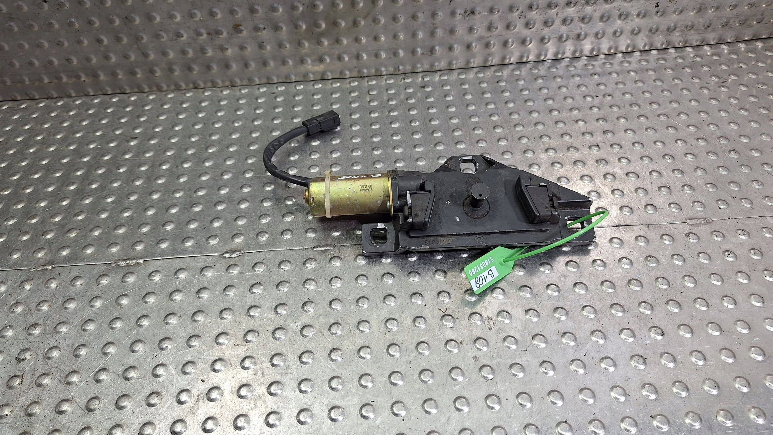 lock bonnet rear part DOCIAG 7014872 BMW 7 E65 LIFT 05