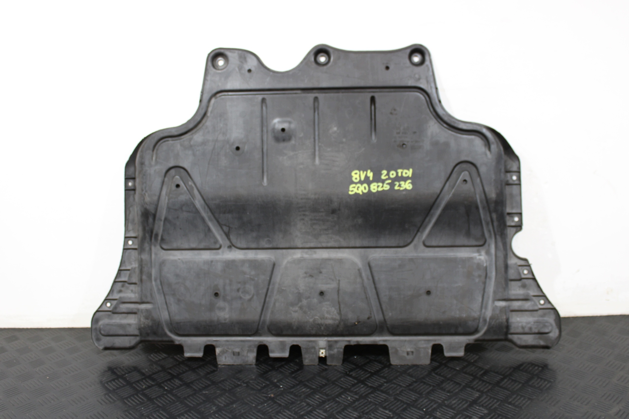 cover cover below engine 5Q0825236 AUDI A3 8V0 8V4 2013