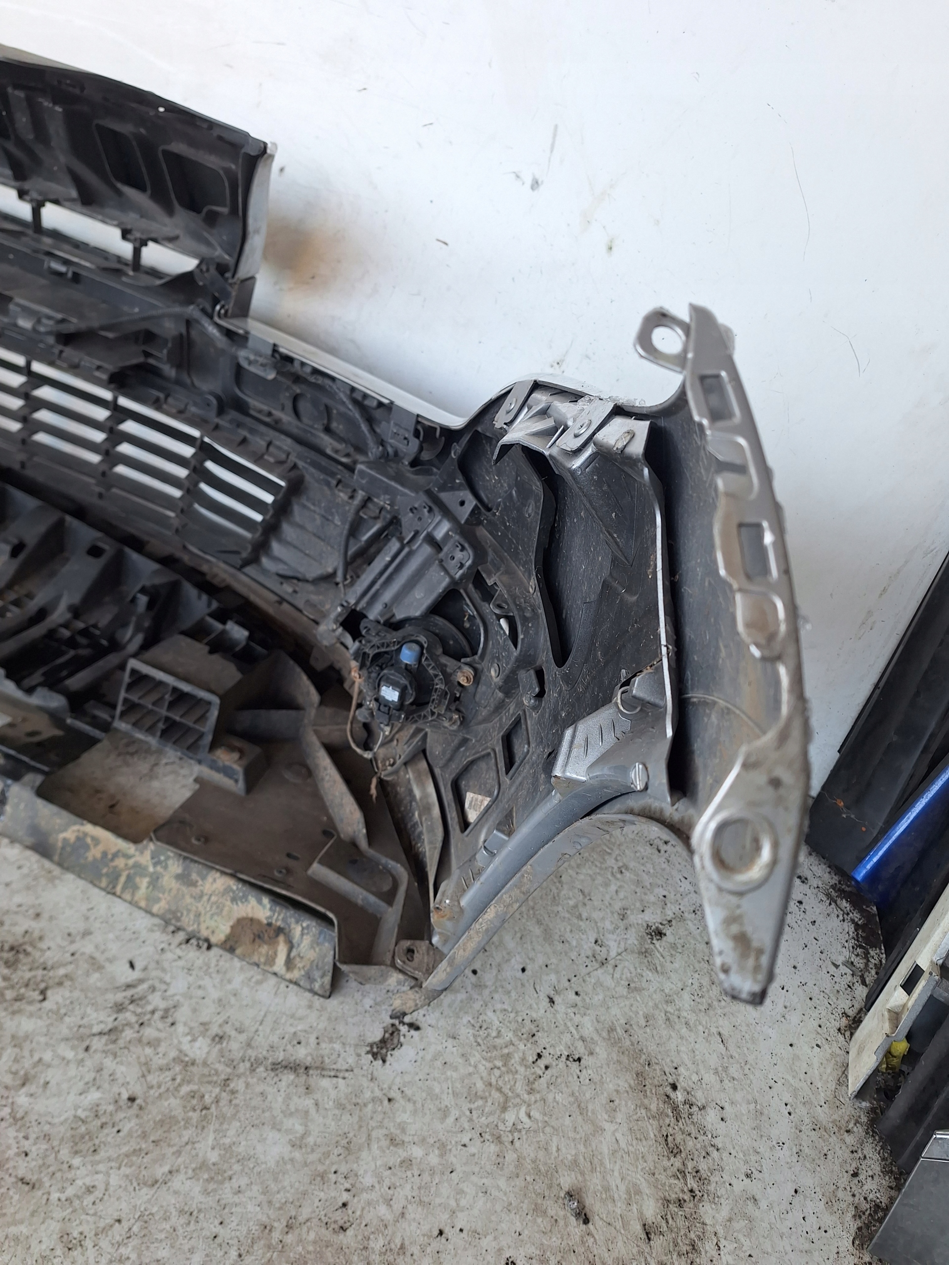 RENAULT MEGANE III LIFT 11-14 bumper