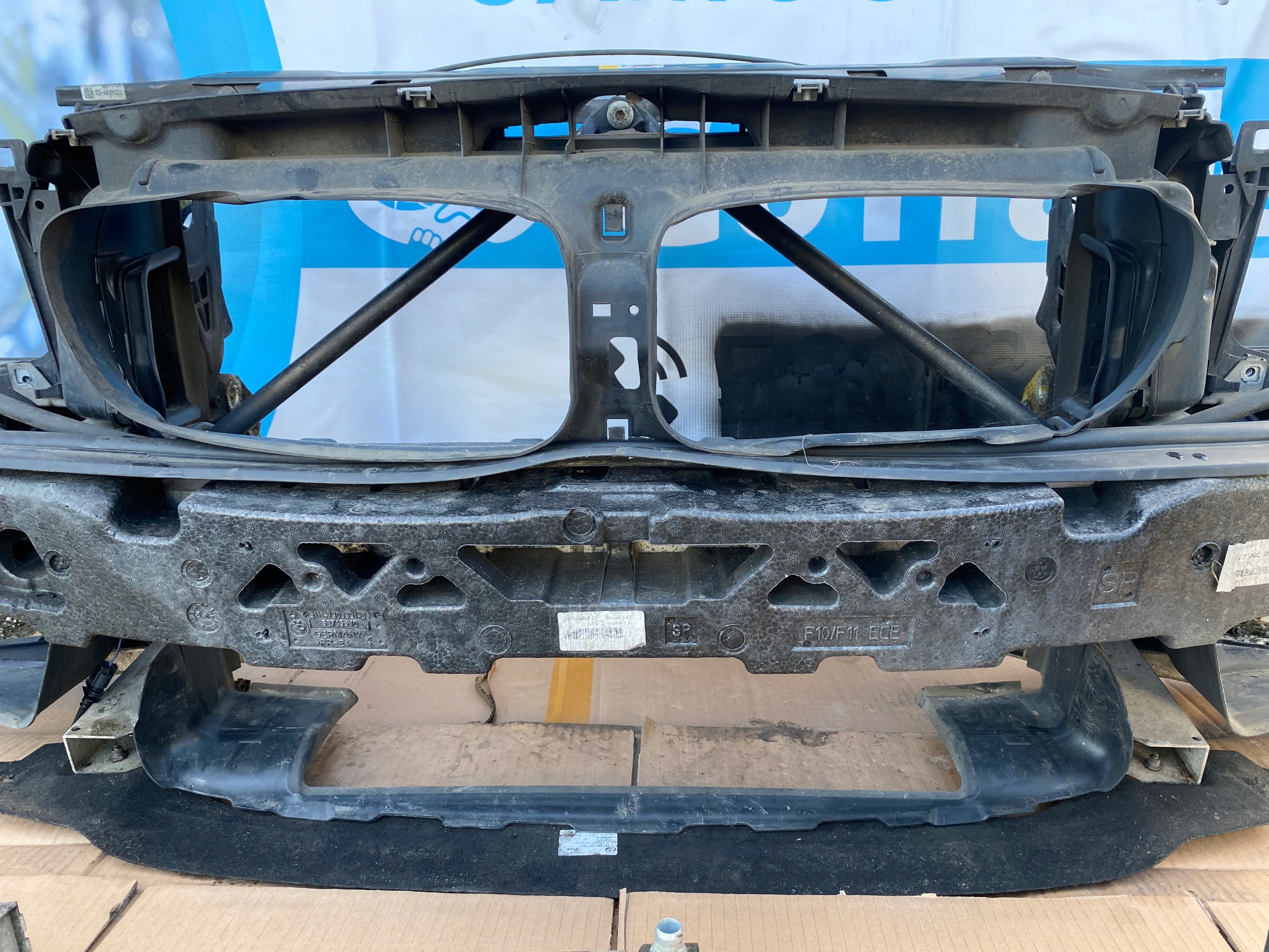 PAS BELKA WZMOCNIENIE PRZEDNIE BMW M5 F10 KOMPLETN Typ samochodu Samochody osobowe