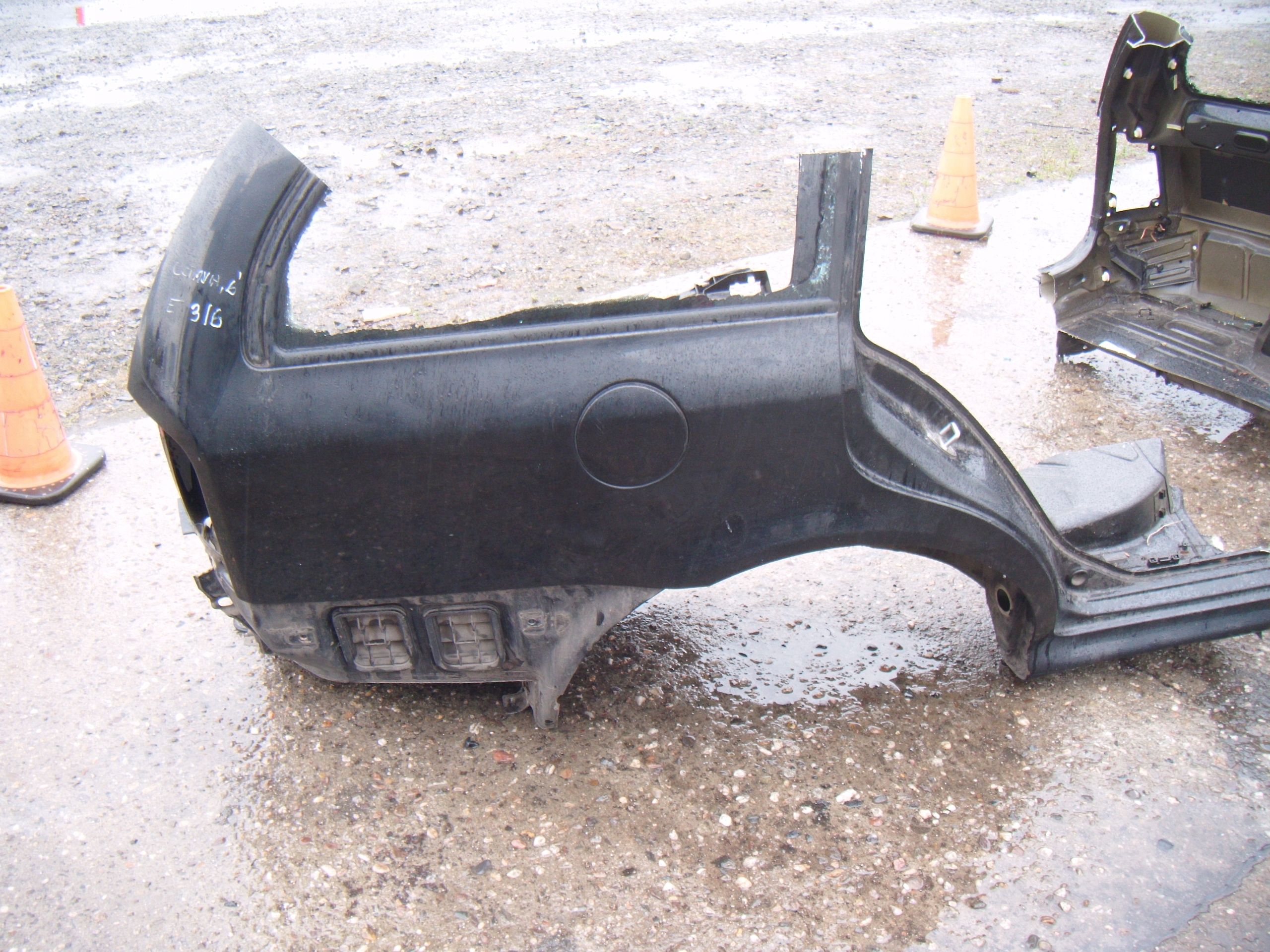 SKODA OCTAVIA I 1 FL 9910 KOMBI 1.9TDI BŁOTNIK PRAWY TYŁ