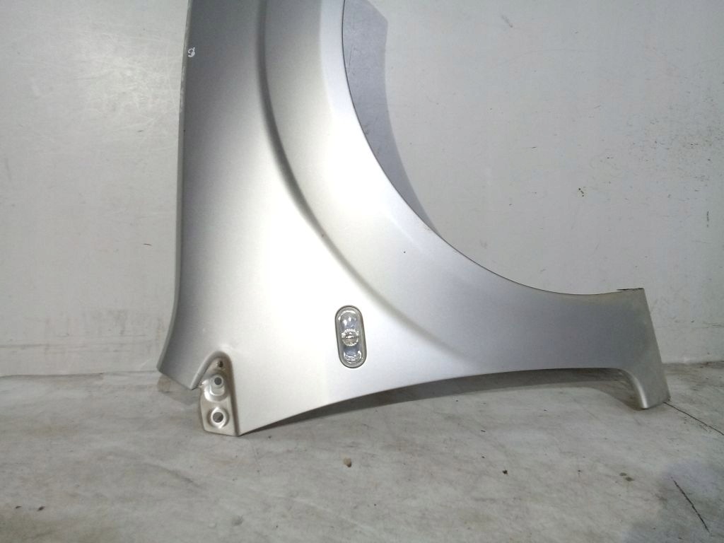 Ford Fiesta MK6 lift parafango Destra 62