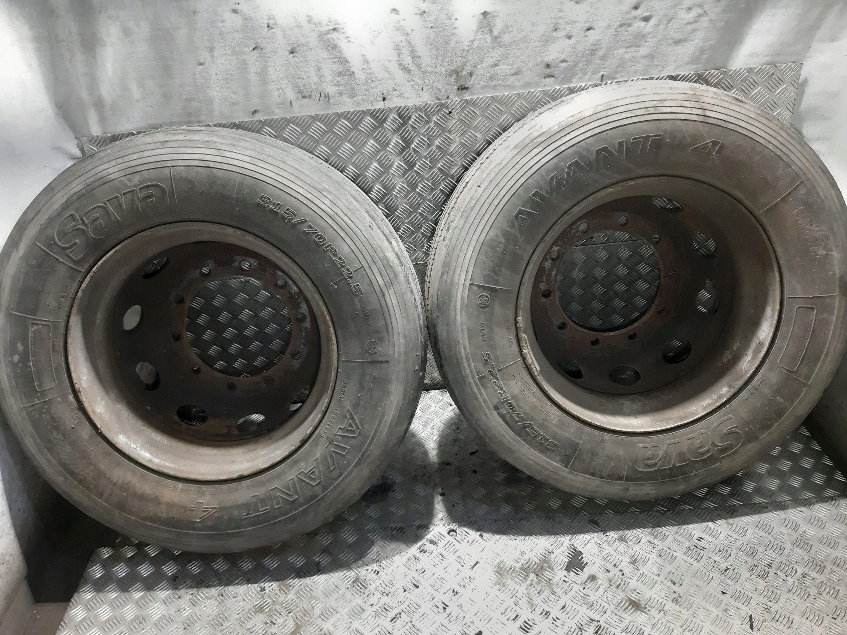wheel disc tyre 2x SAVA AVANT 4 315/70 R22.5