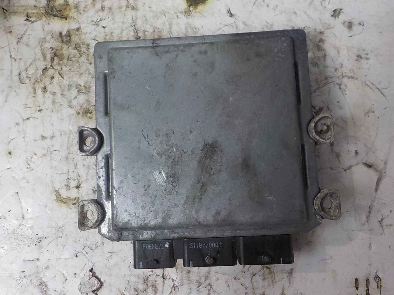 VOLVO S40 II computer control unit 30729518 5WS40212G-T D1.C