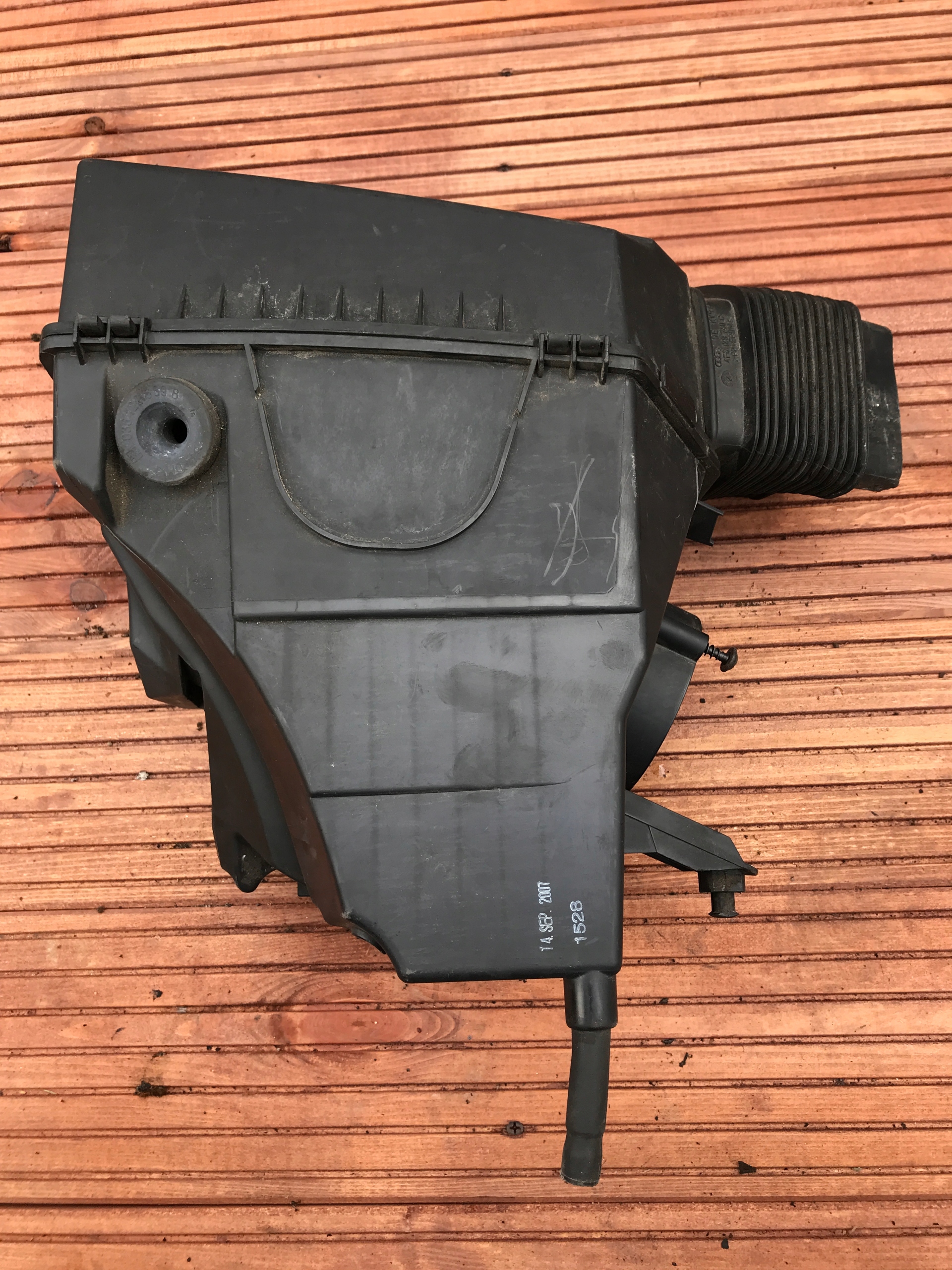 Gehäuse filter luft AUDI A6 C6 4F0133835H