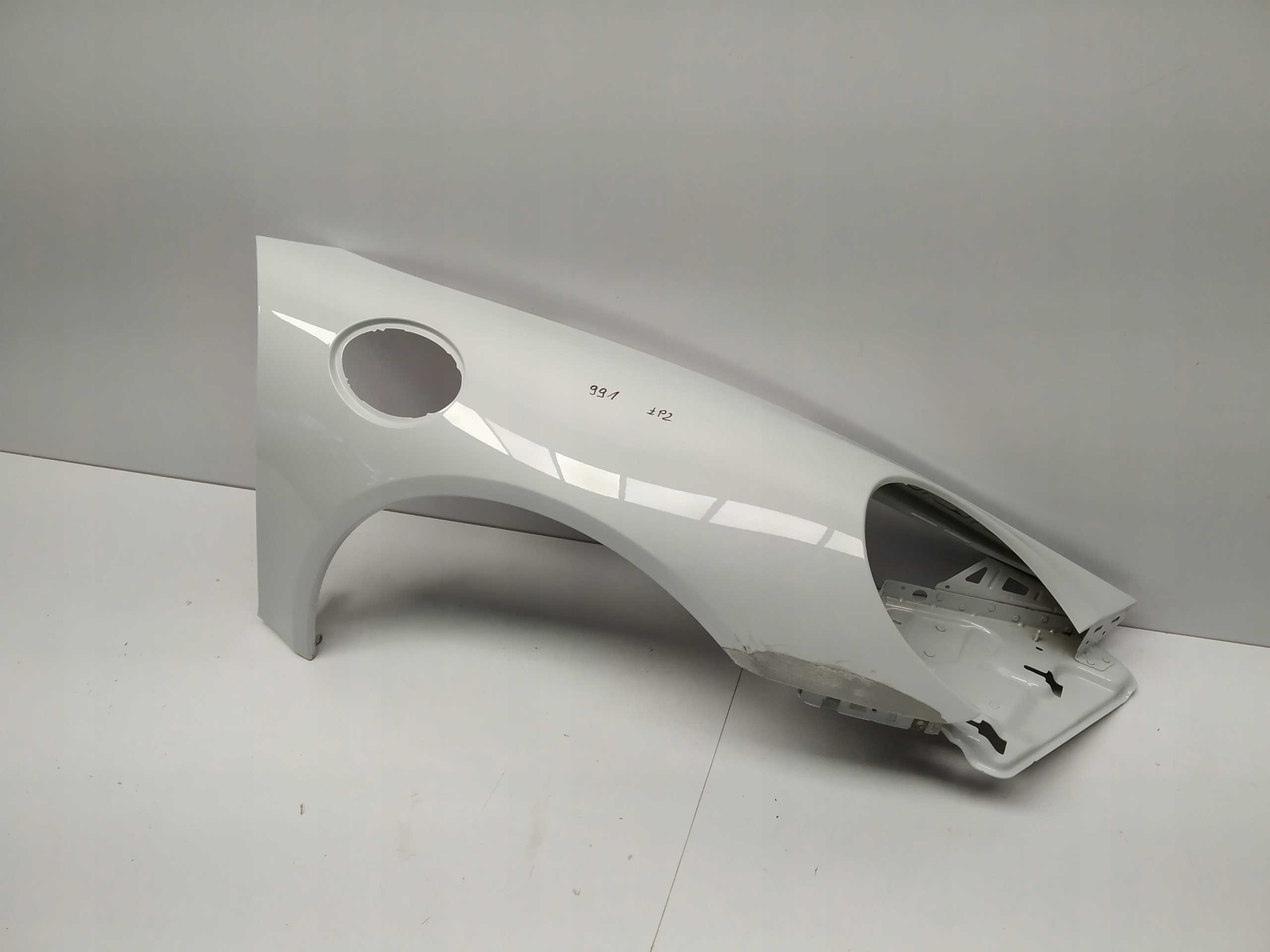 2011r + Porsche 911 model 991 fender front right Om 991.503.156.00