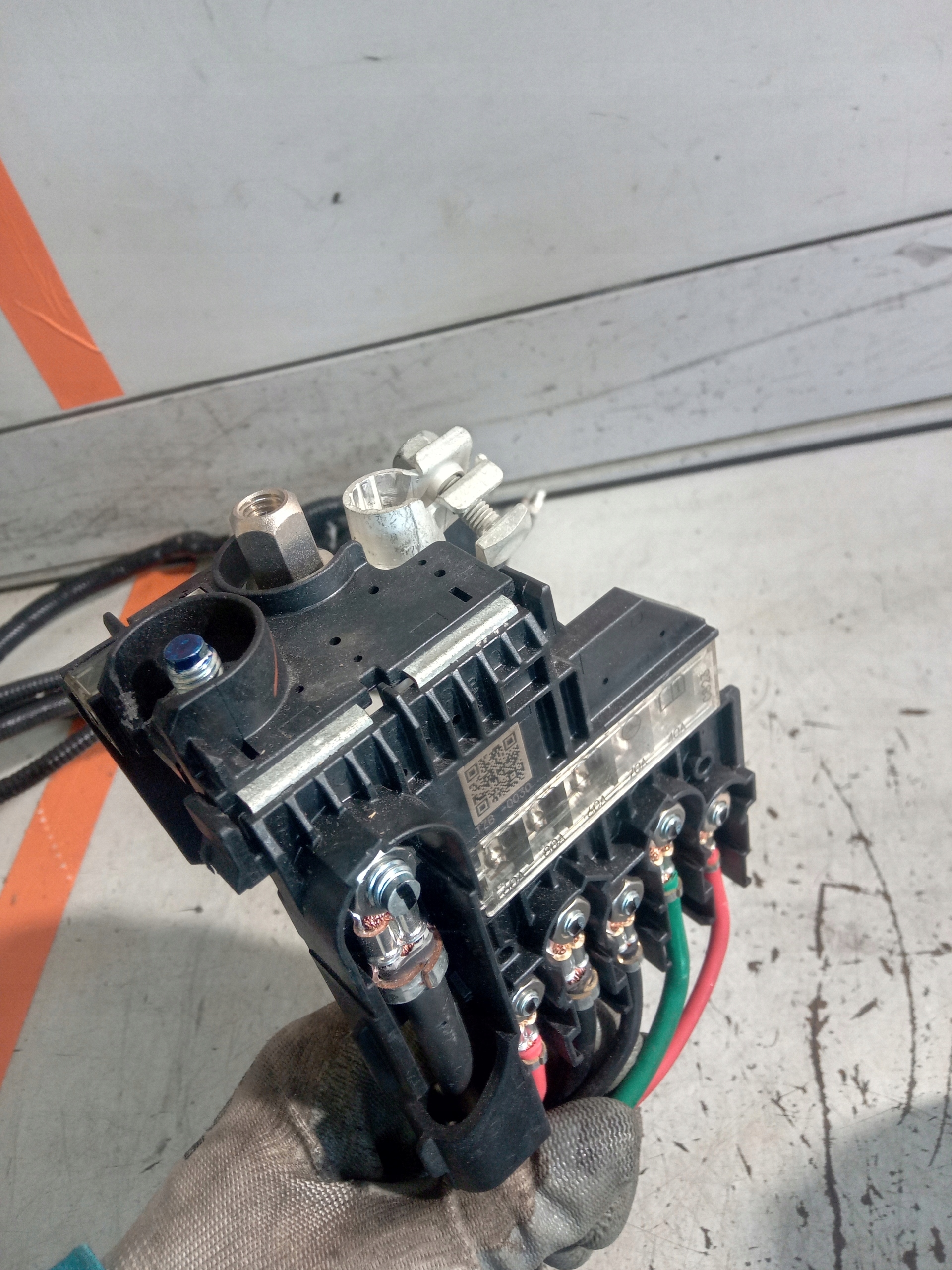 HONDA JAZZ V SKRZYNKA BEZPIECZNIKÓW KLEMA 20- Producent części Honda OE